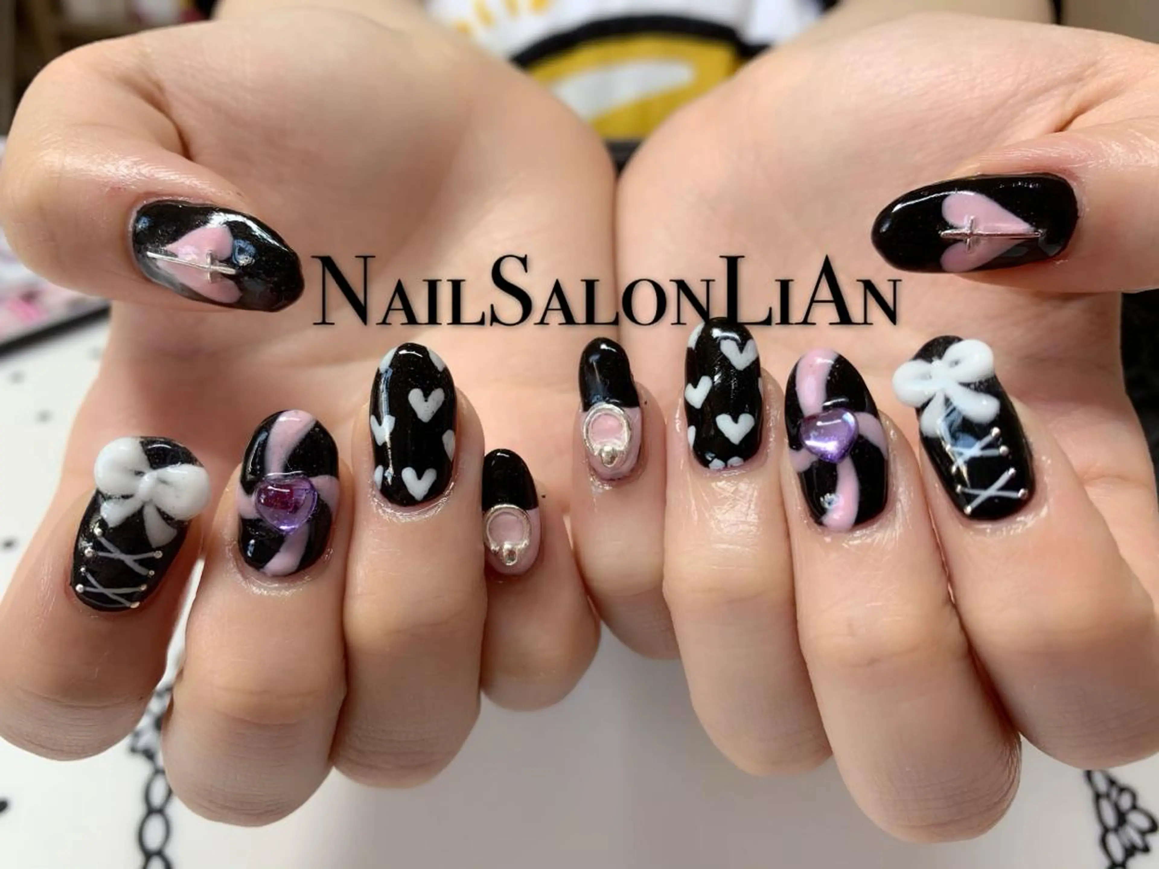 ネイル アートネイル 持ち込み シンプルネイル ストーンネイル NailSalon LiAnのネイルデザイン