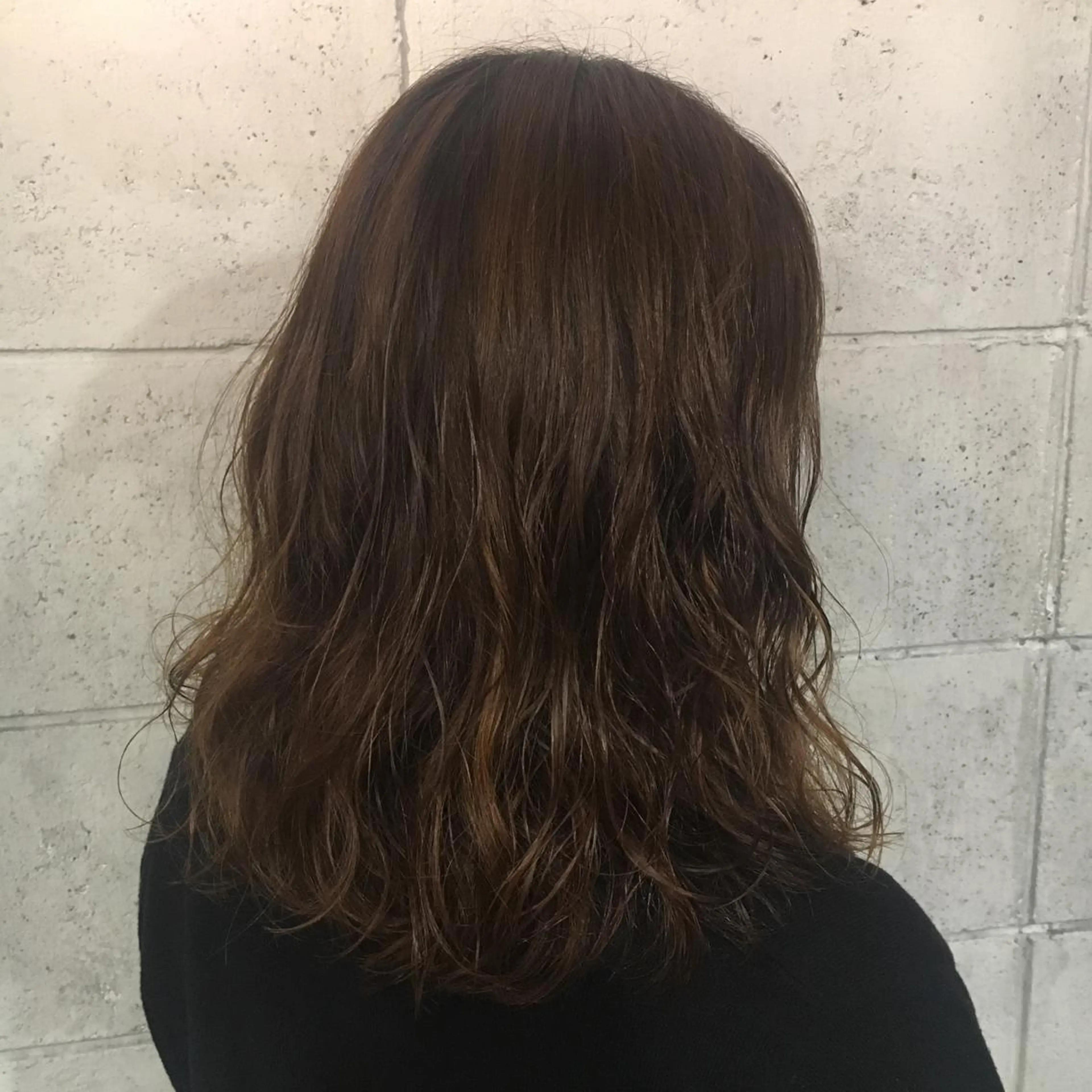 ミディアム パーマ ミディアムパーマ パーマ KAIBORI ASUKAのヘアスタイル