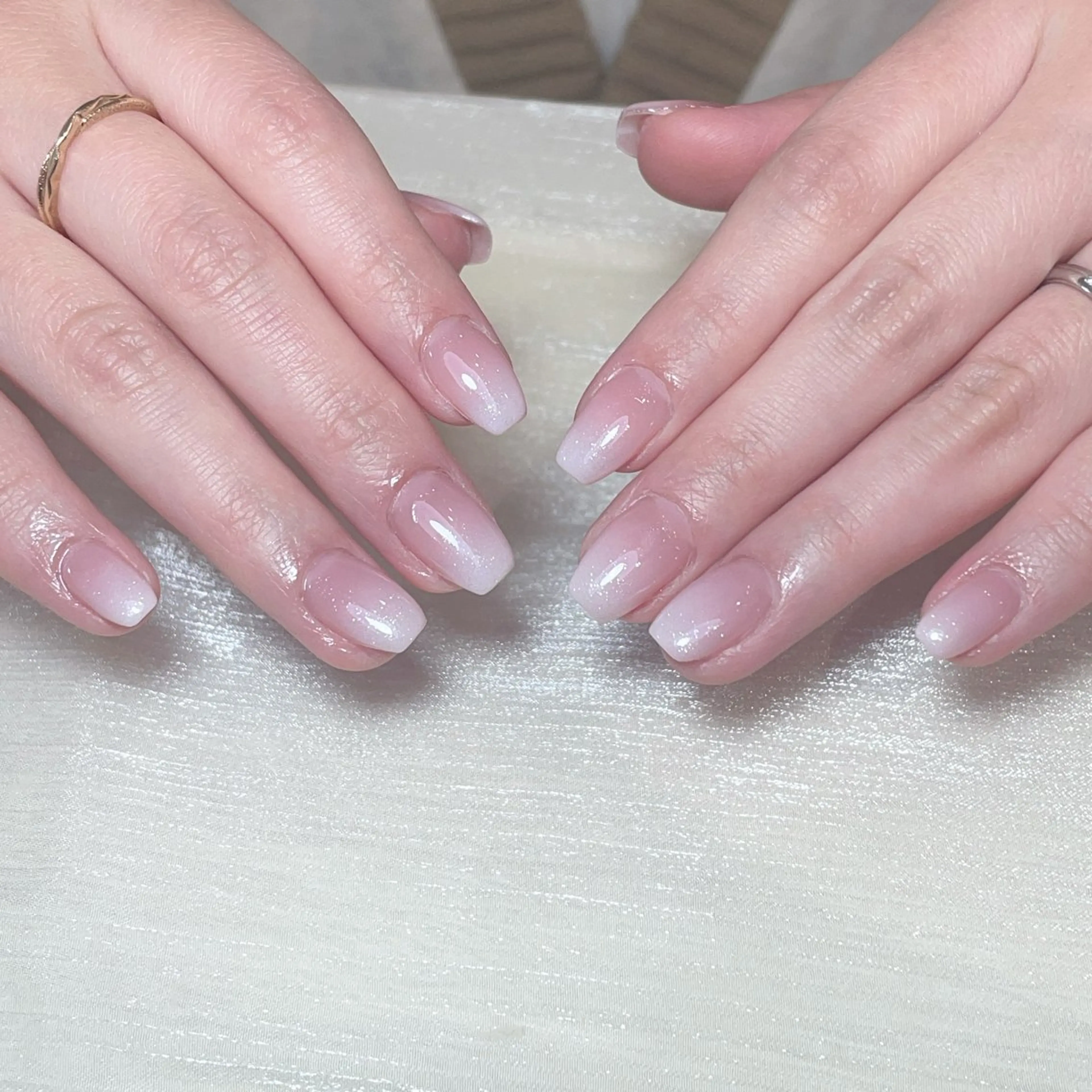 ネイル アートネイル オーロラネイル キラキラネイル 韓国ネイル マグネットネイル ハンドネイル ハンドケア Plenty 💞のネイルデザイン