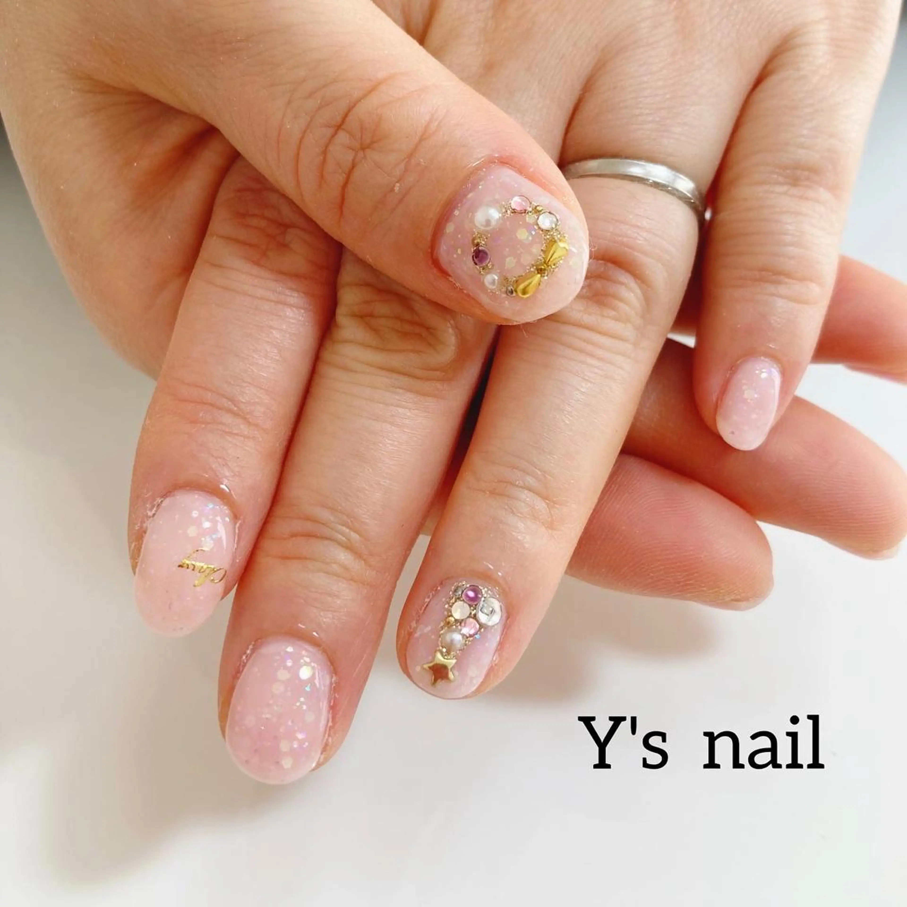 ネイル アートネイル 冬ネイル クリスマス 手書きが得意🖌️ Y’s  nailのネイルデザイン