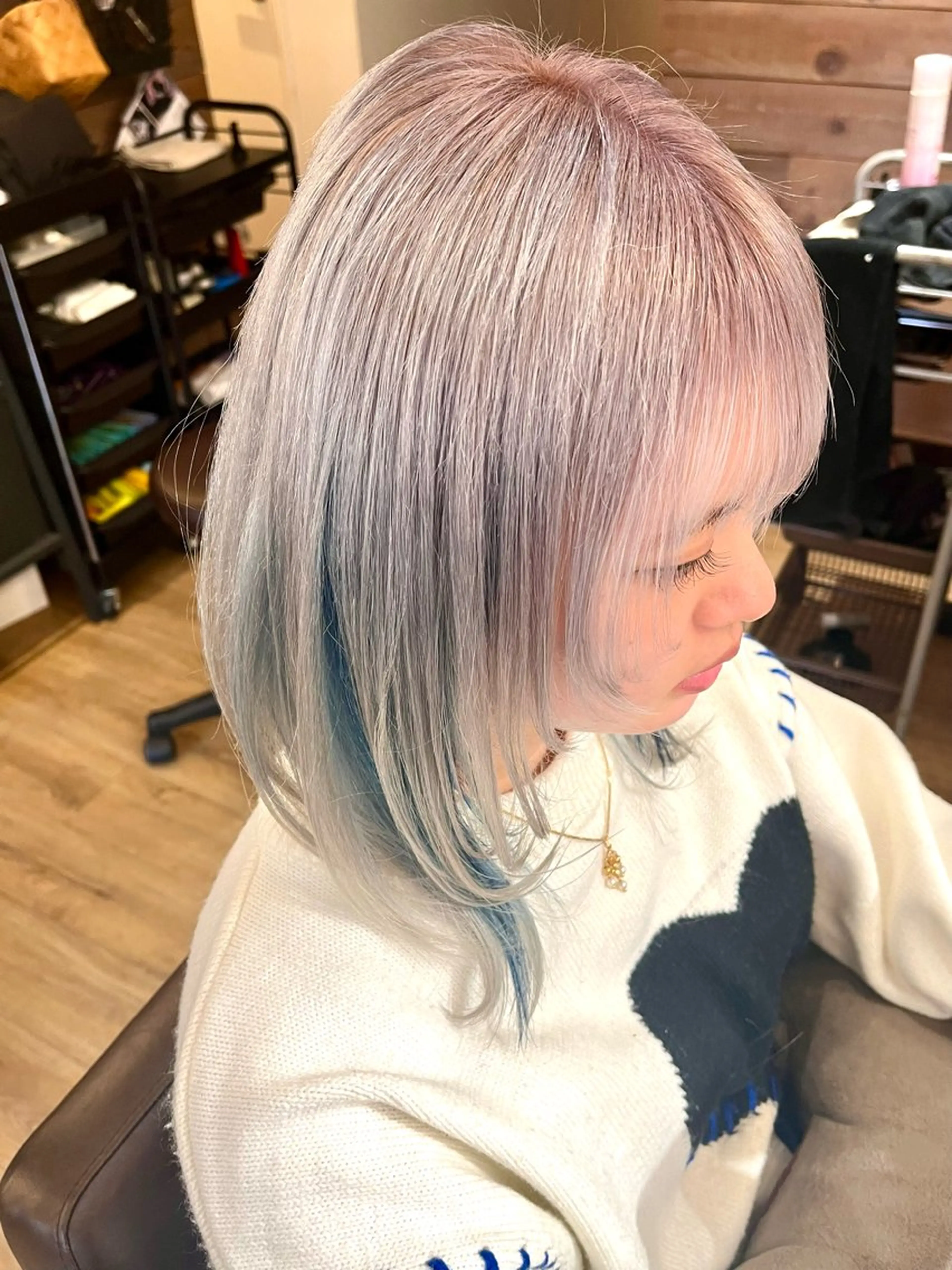 セミロング カラー 土屋 悠人のヘアスタイル