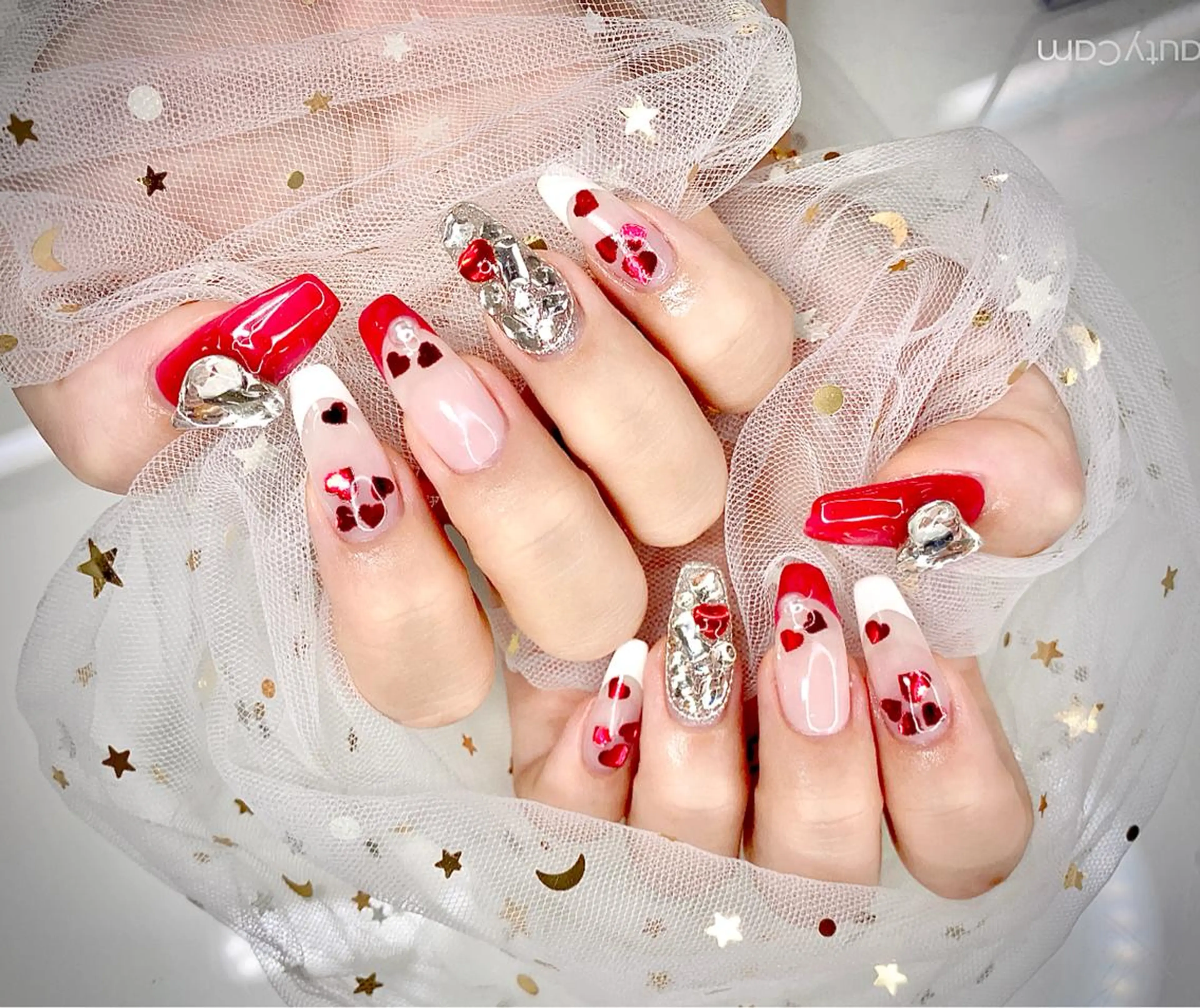 ネイル ハンドネイル フットネイル I-nailロング /ワンホン/キラキラのネイルデザイン