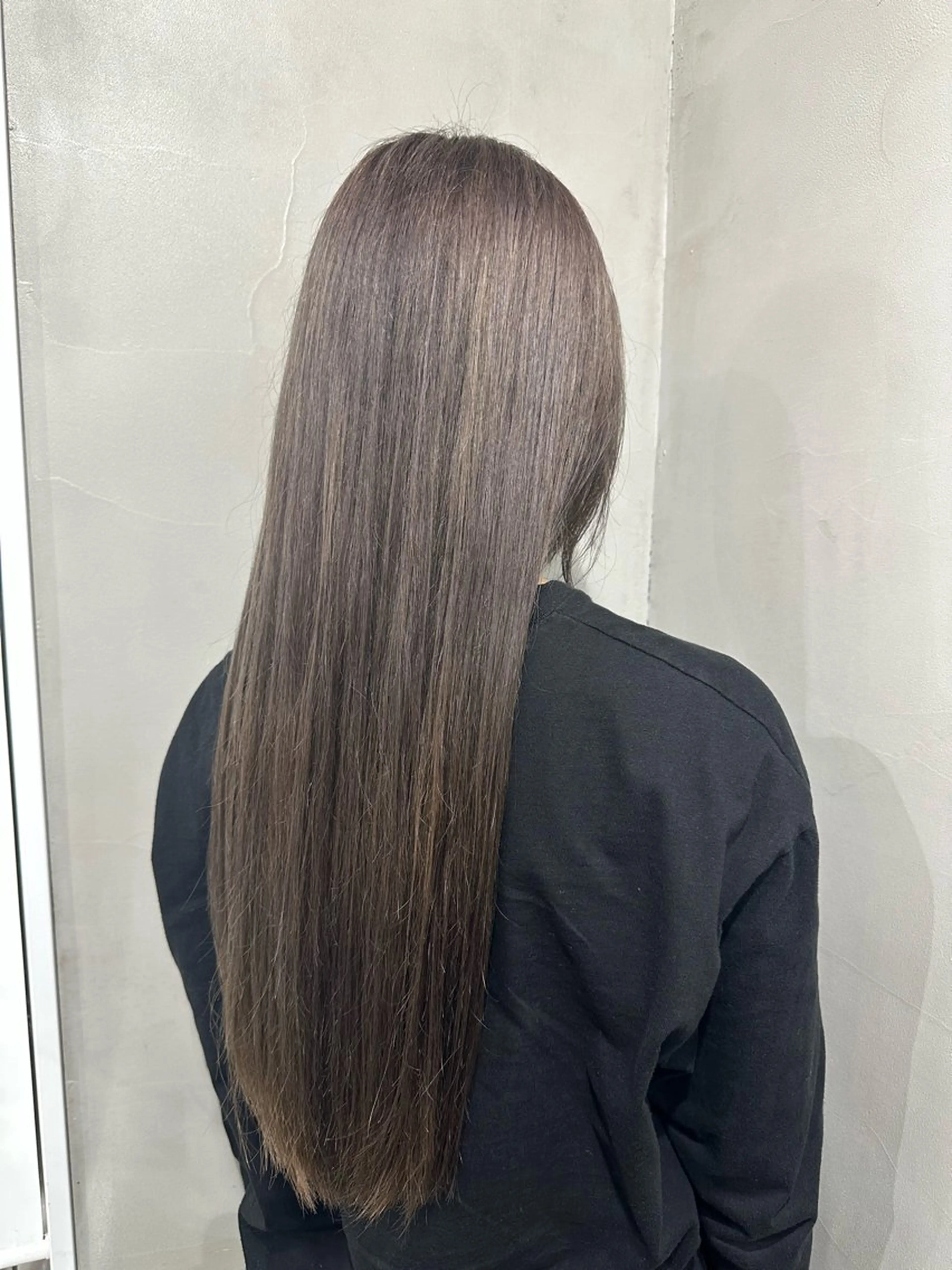 ロング カラー グレージュ 山田 翔夢のヘアスタイル