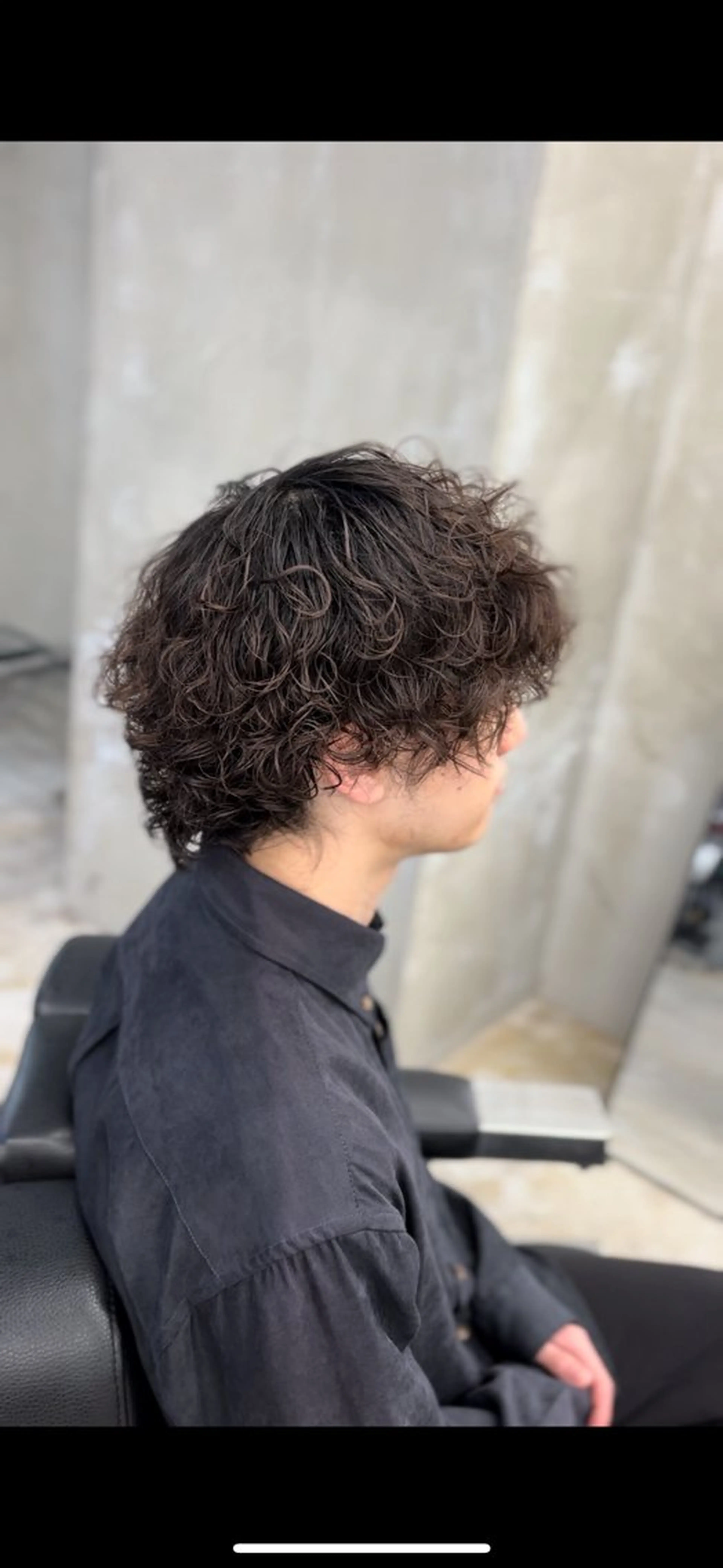 ミディアム パーマ メンズ ミディアムパーマ メンズパーマ スパイラルパーマ 矢崎 裕哉のヘアスタイル