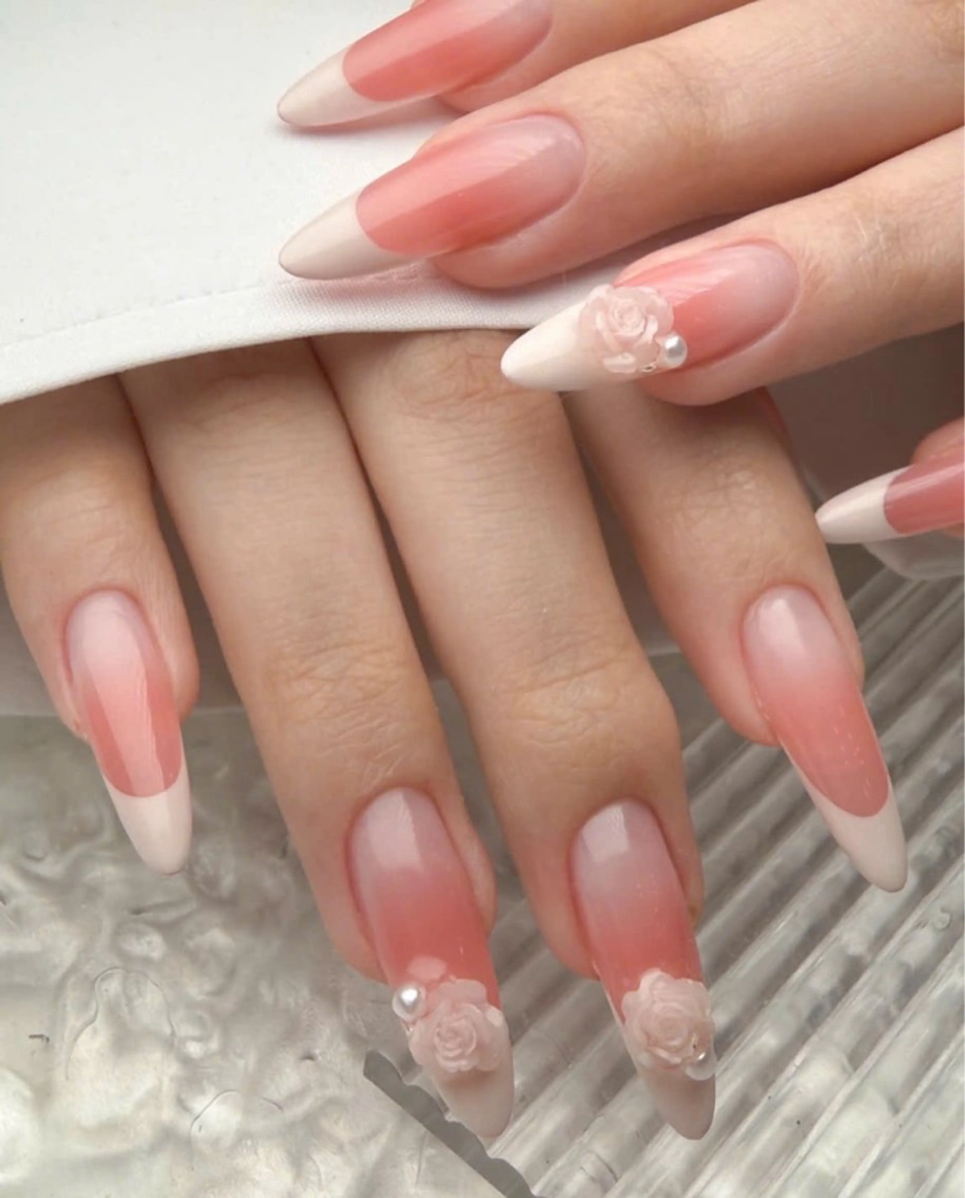 ネイル フレンチネイル キラキラネイル マグネットネイル ミラーネイル ニュアンスネイル MeiMei Nail モデル募集のネイルデザイン