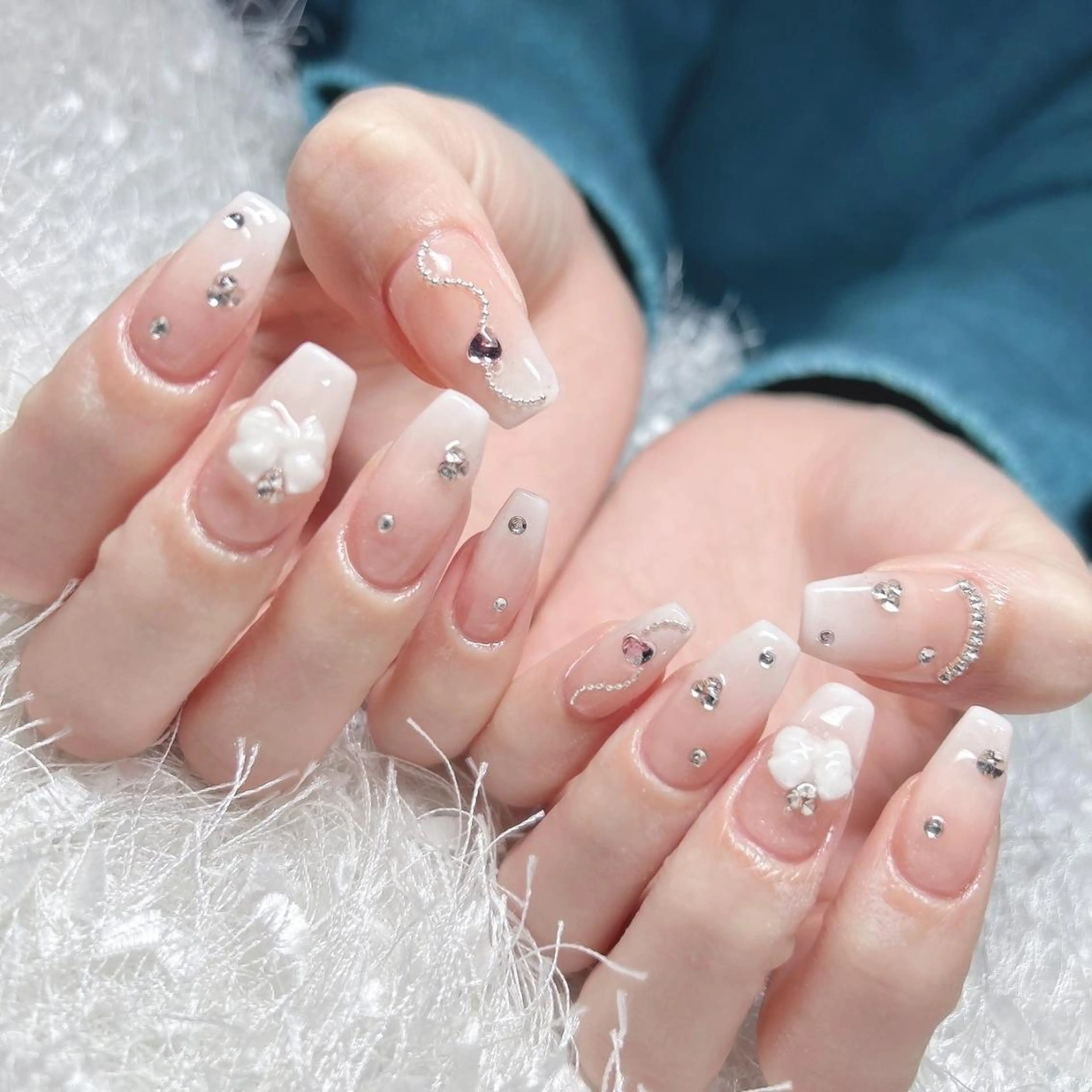 ネイル 長さ出し フレンチネイル ジェルネイル グラデーション 韓国ネイル ハンドネイル Nail&eye Belire 新宿のネイルデザイン