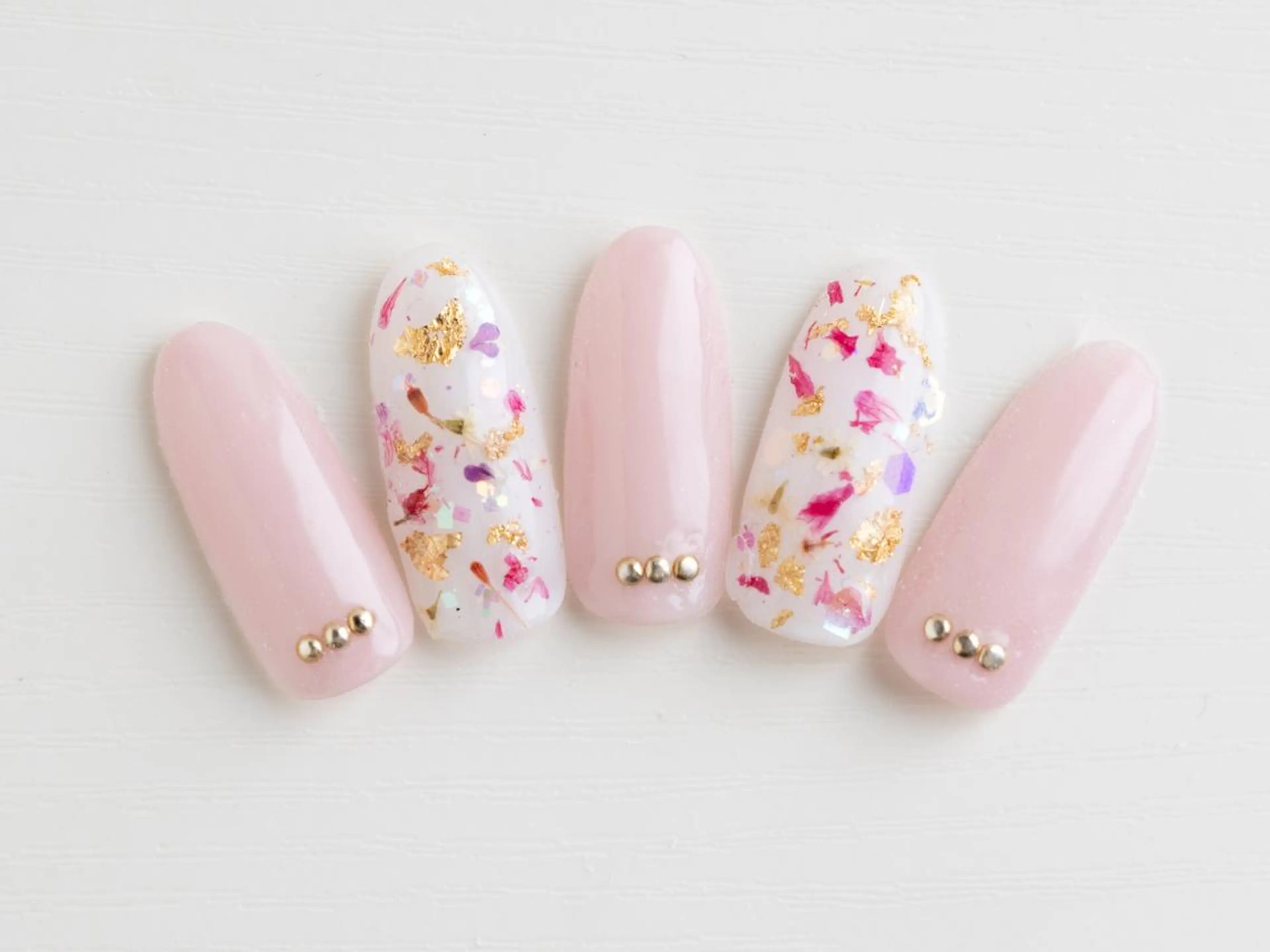 ネイル サロン名Ariel KANAのネイルデザイン