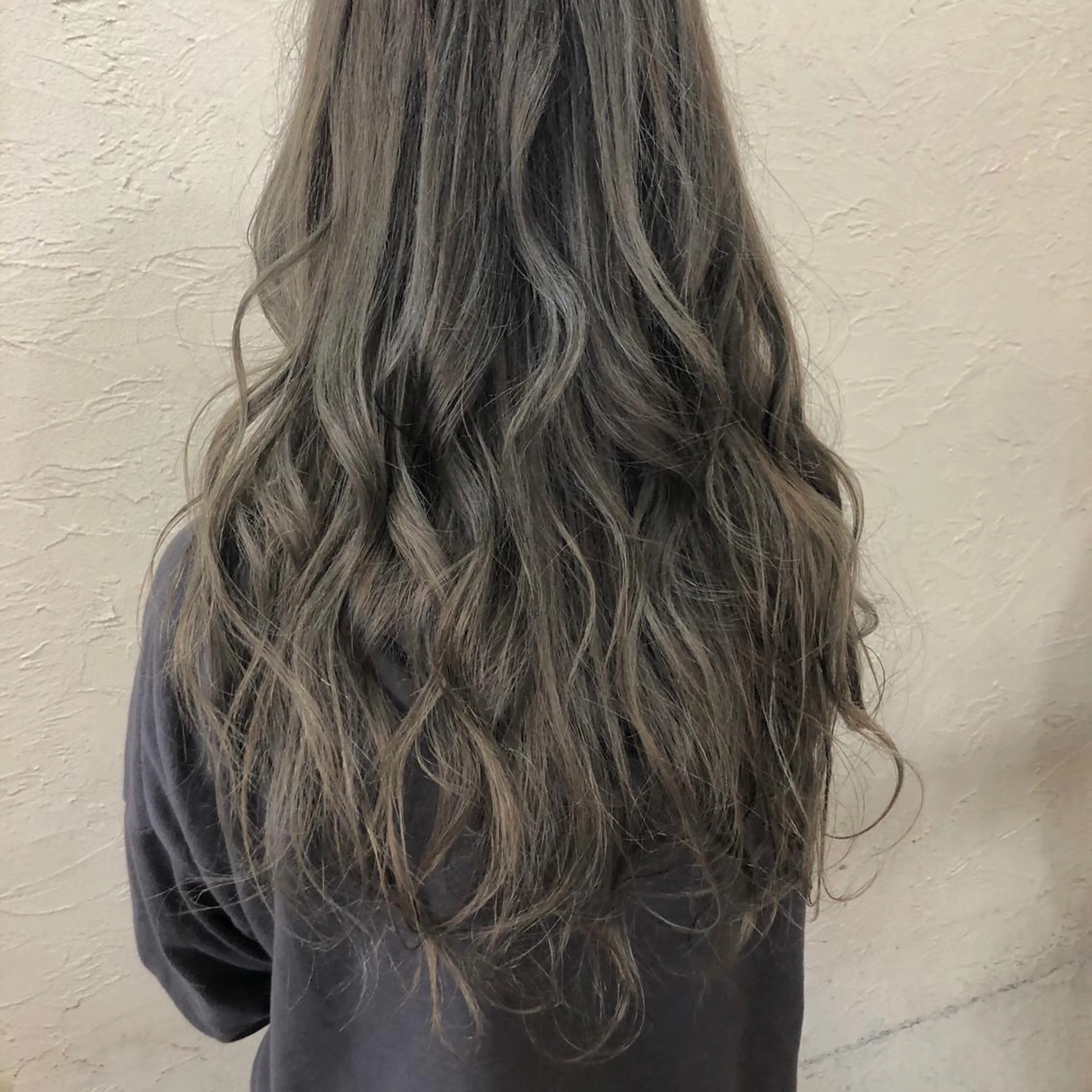 ロング カラー ハイトーンカラー カット ヘアカラー トリートメント ENIF ヤマグチアツコのヘアスタイル