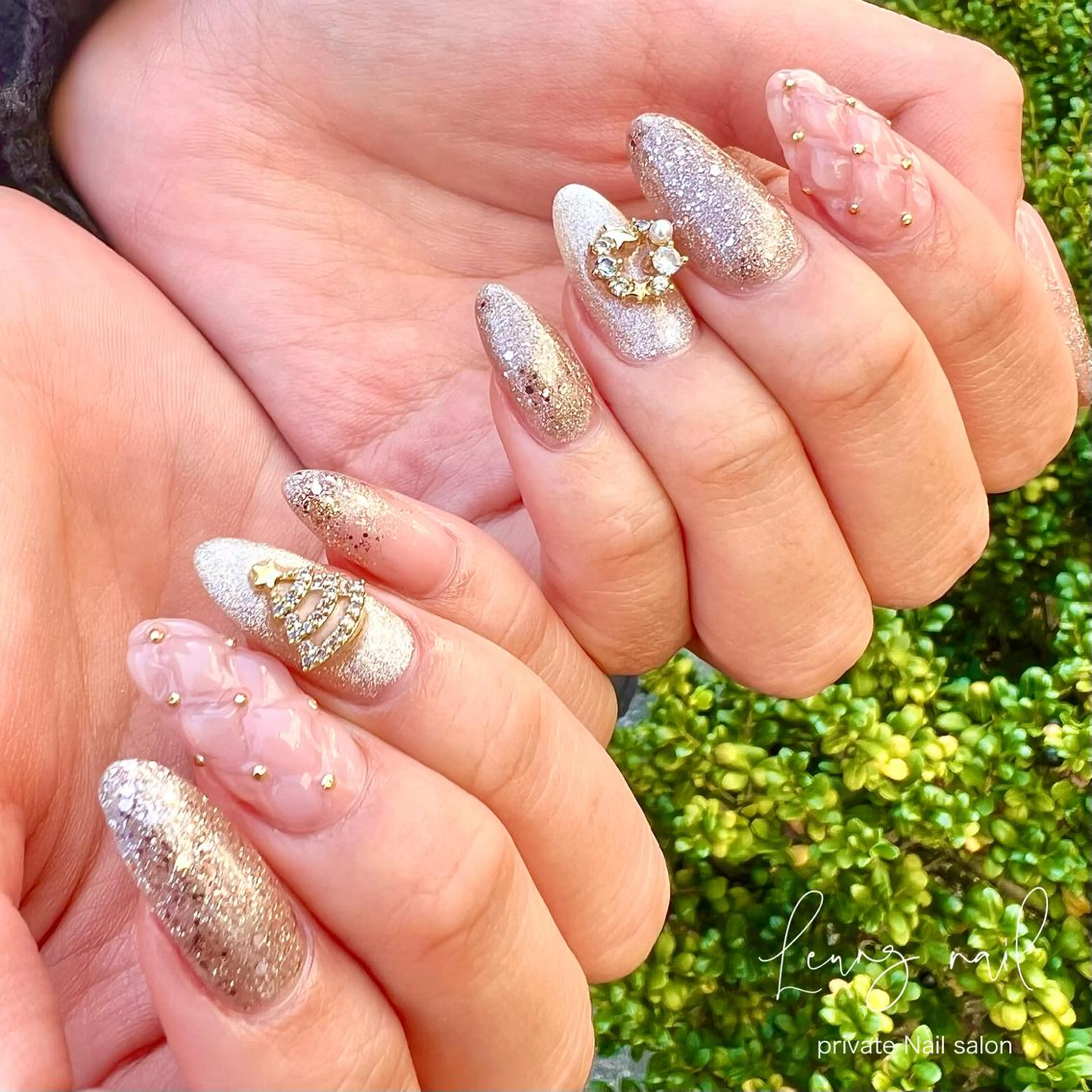 ネイル ラメ(グリッター) ラメグラデーション 冬ネイル クリスマス ハンドネイル ネイルサロン Leung nailのネイルデザイン