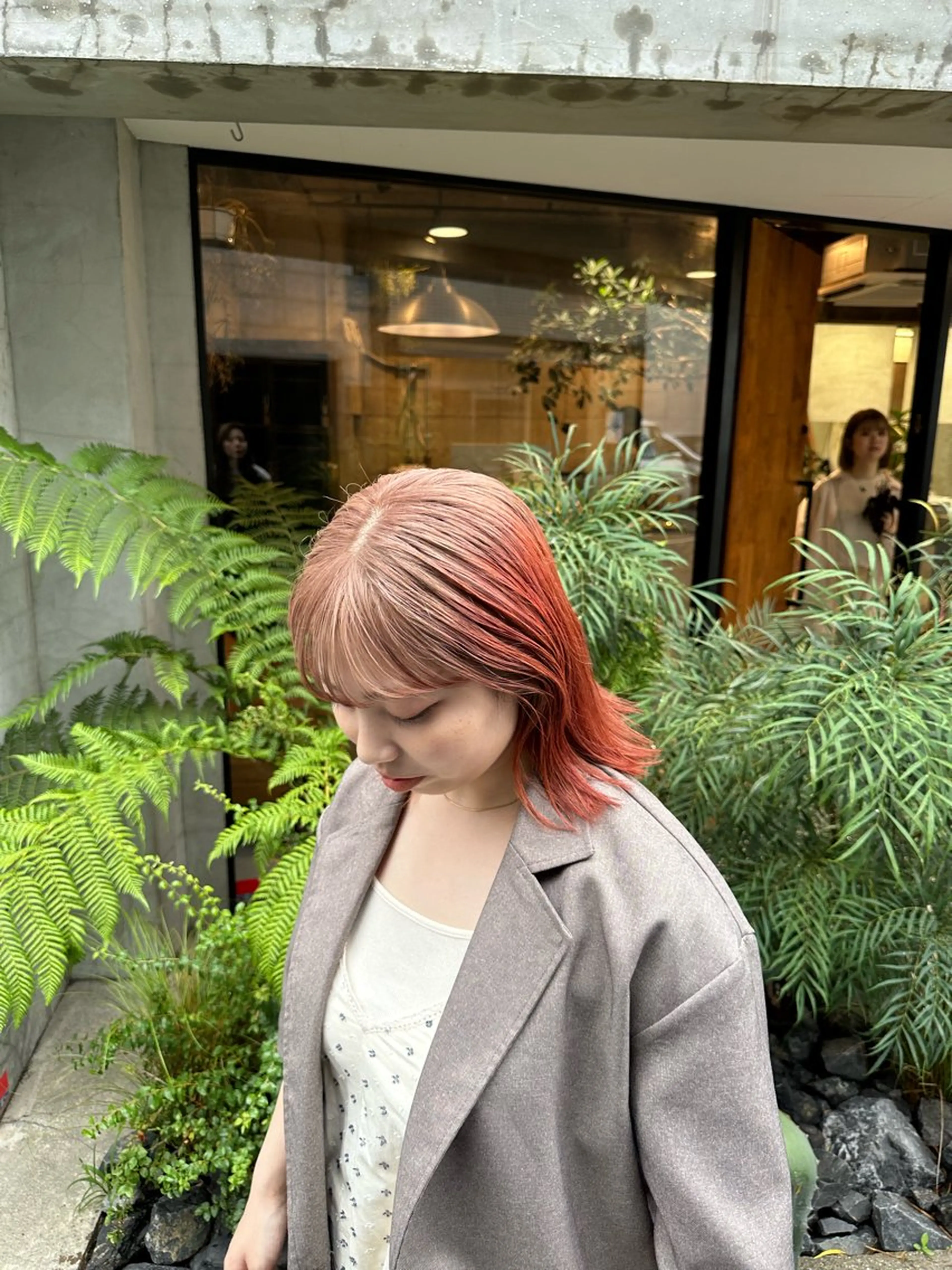 ミディアム カラー ベージュカラー デザインカラー オレンジ 栄/レイヤーカット /オリーブ/傑🦥のヘアスタイル