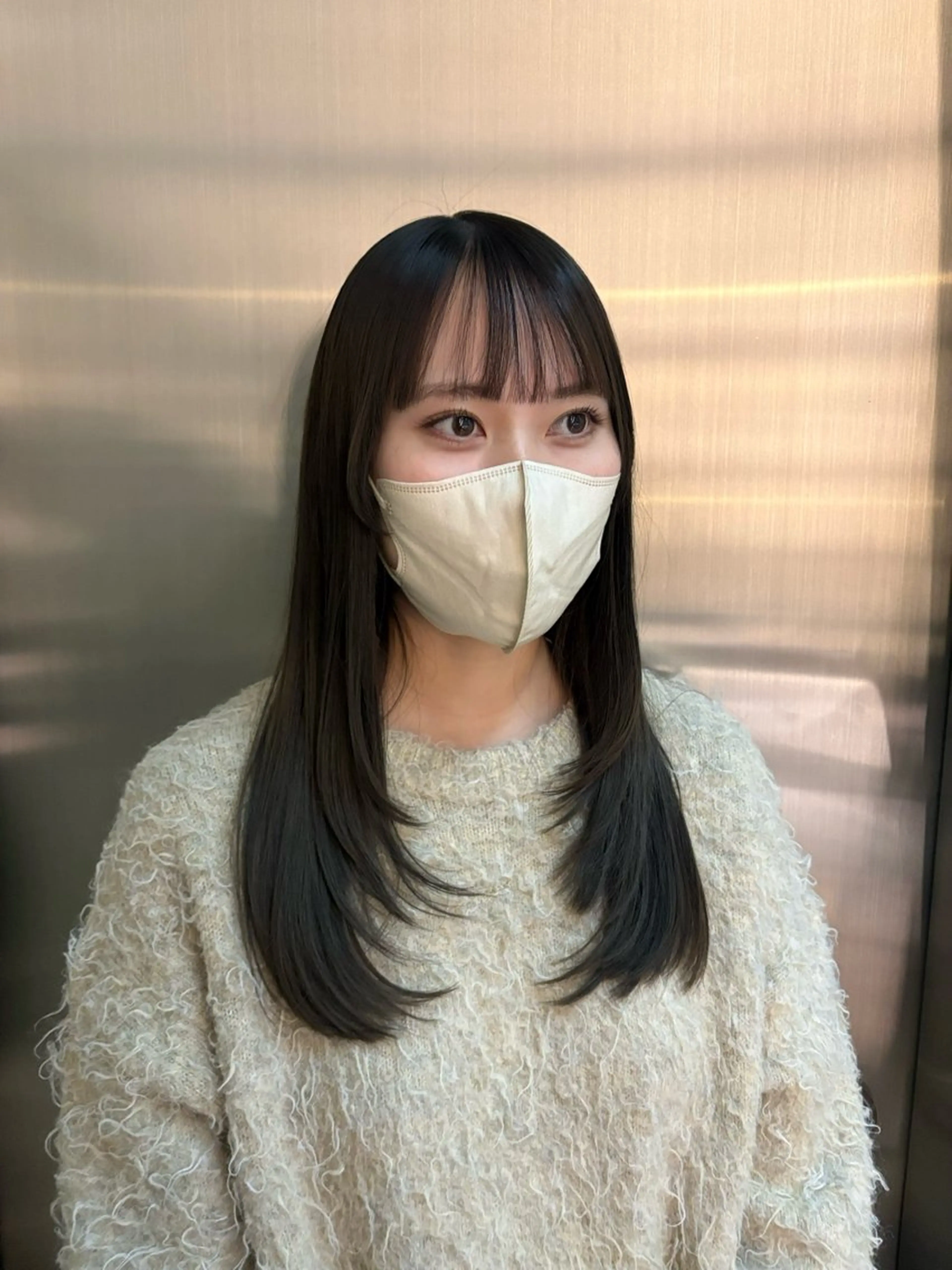 ロング カラー オリーブカラー ‘AXIS栄ガスビル Hinataのヘアスタイル