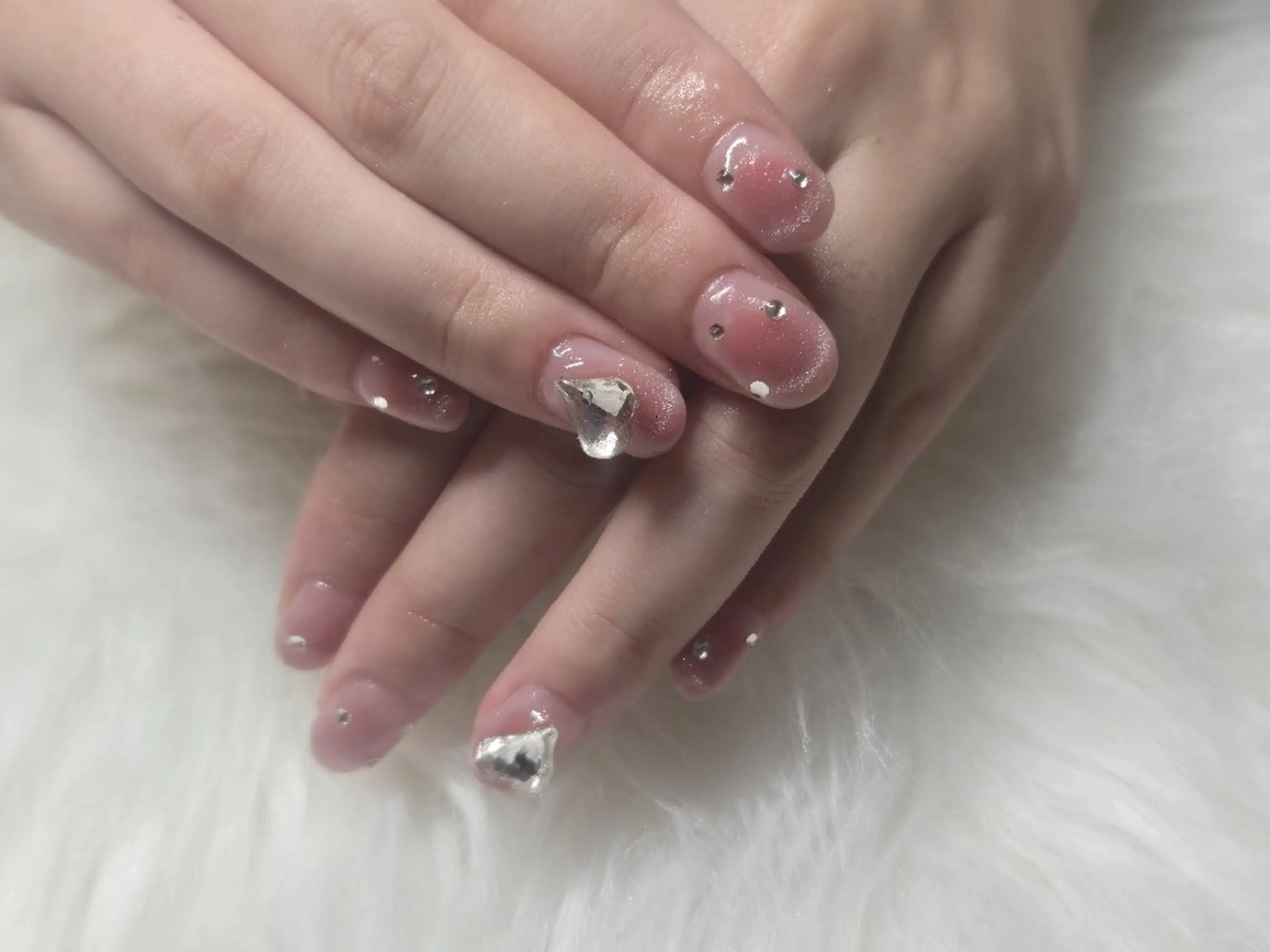 ミディアム ハンドネイル LILY Salonのネイルデザイン