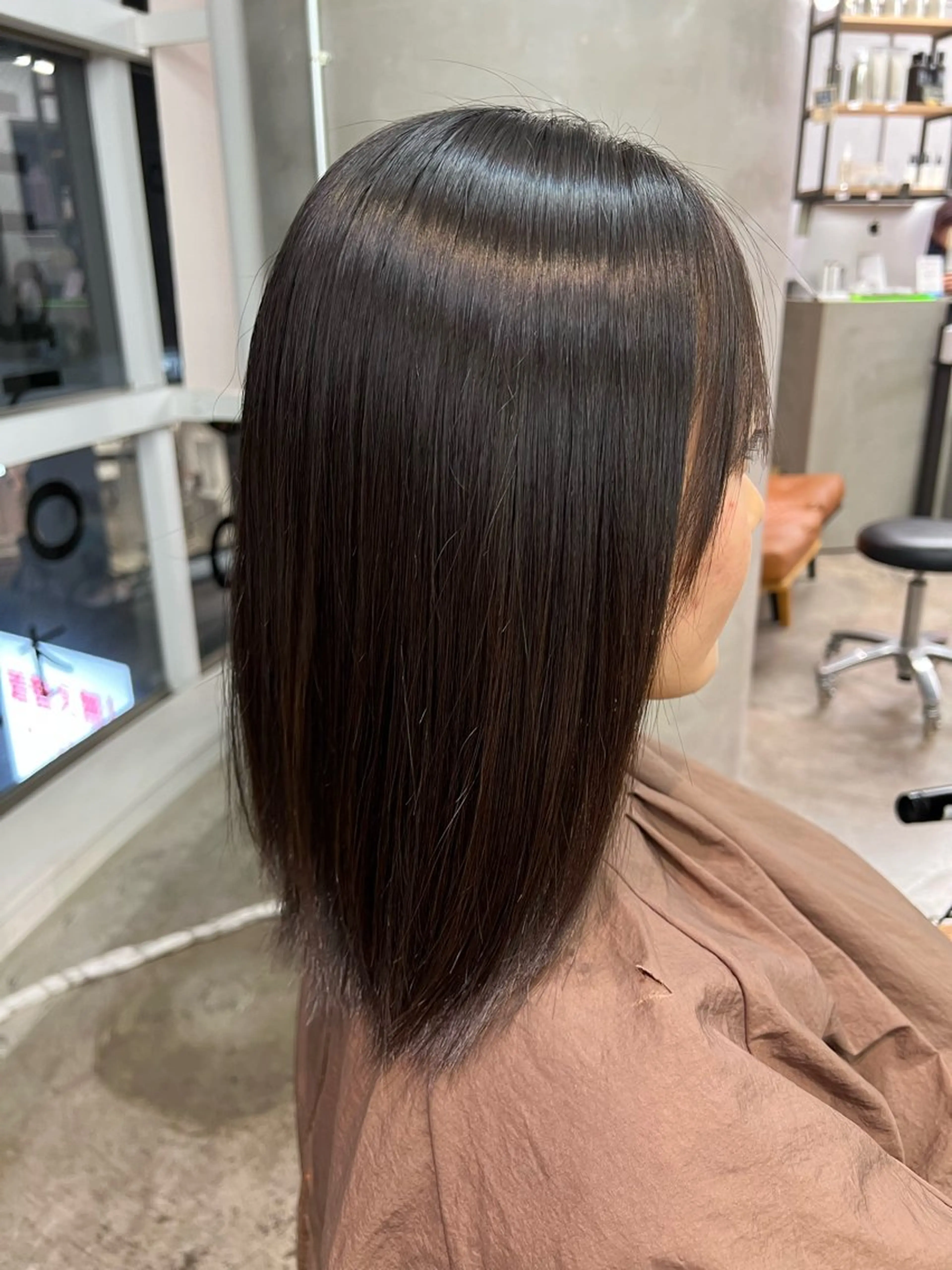 ミディアム AYU/ブリーチ/ レイヤーカットのヘアスタイル