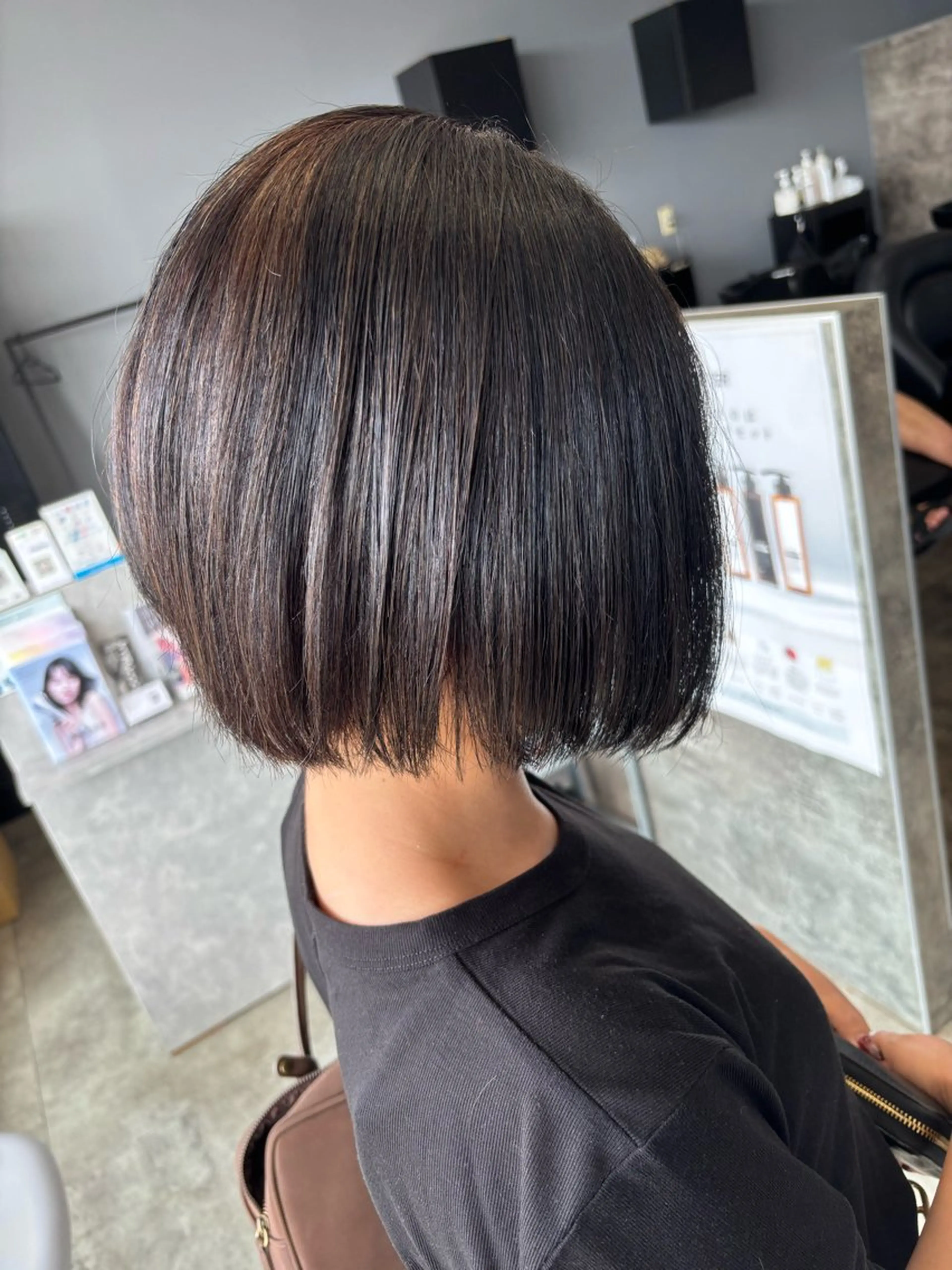 ショート 前下がりボブ ボブ カット 縮毛矯正 ✂︎GLITTER ✂︎Yuu✂︎のヘアスタイル