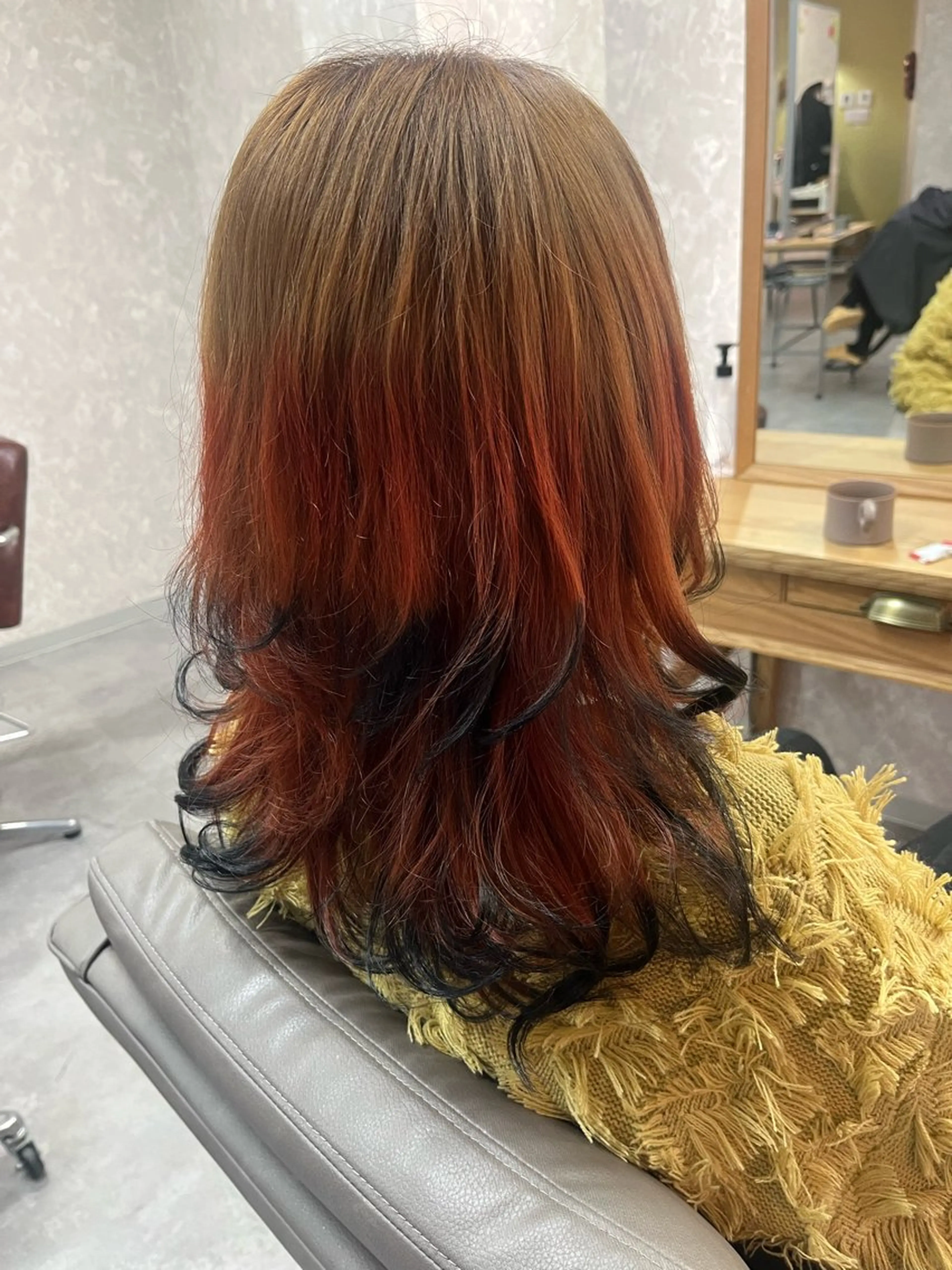 セミロング カラー 池田 真衣のヘアスタイル