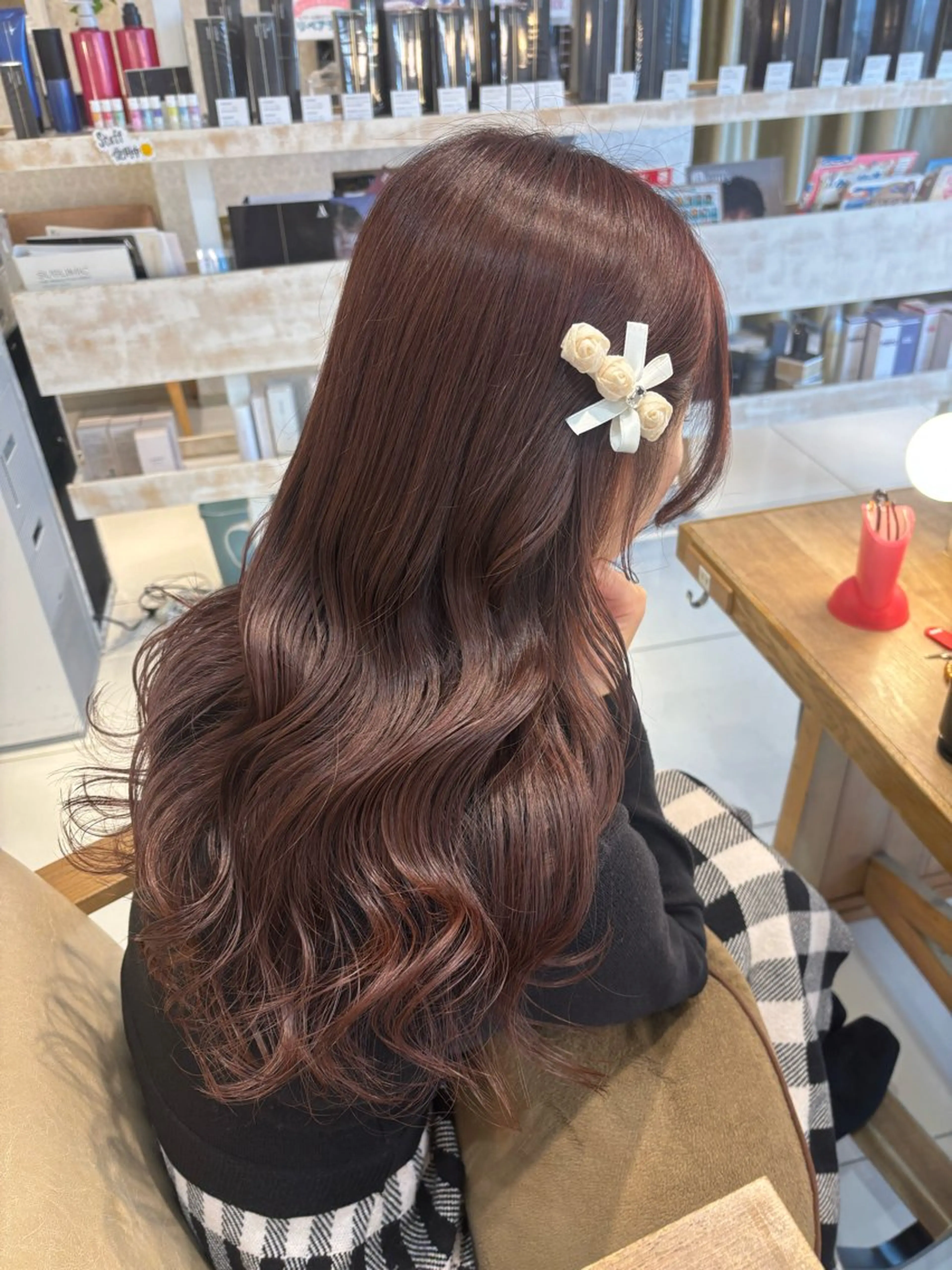 ロング カラー 黒髪 ブリーチ ブラウンカラー ダブルカラー ブリーチなしカラー カット ヘアカラー トリートメント ブリーチなしカラー/ 暖色カラー/艶カラーのヘアスタイル