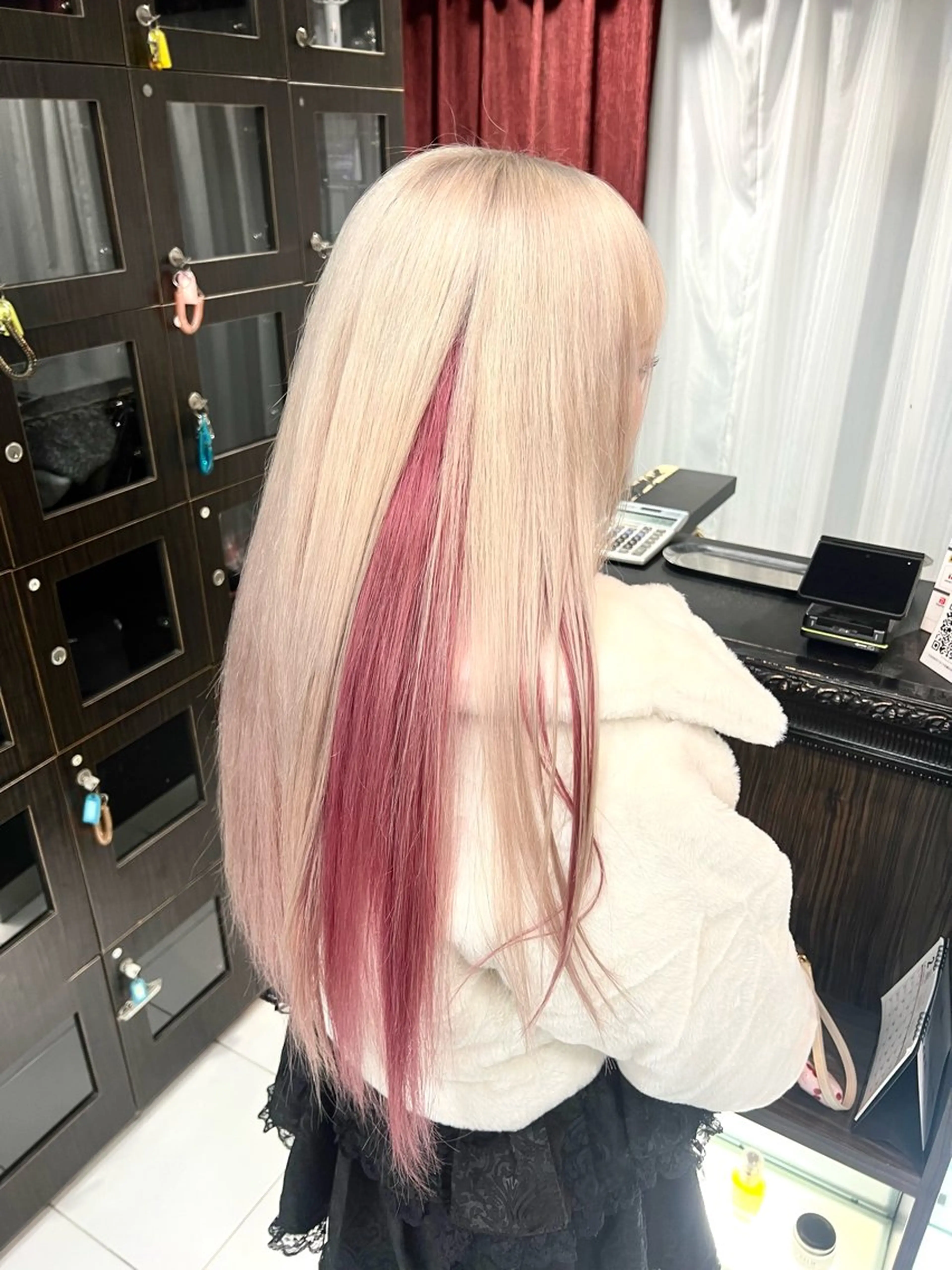 ロング ハイトーン/平成 ウルフ/V系kanaのヘアスタイル