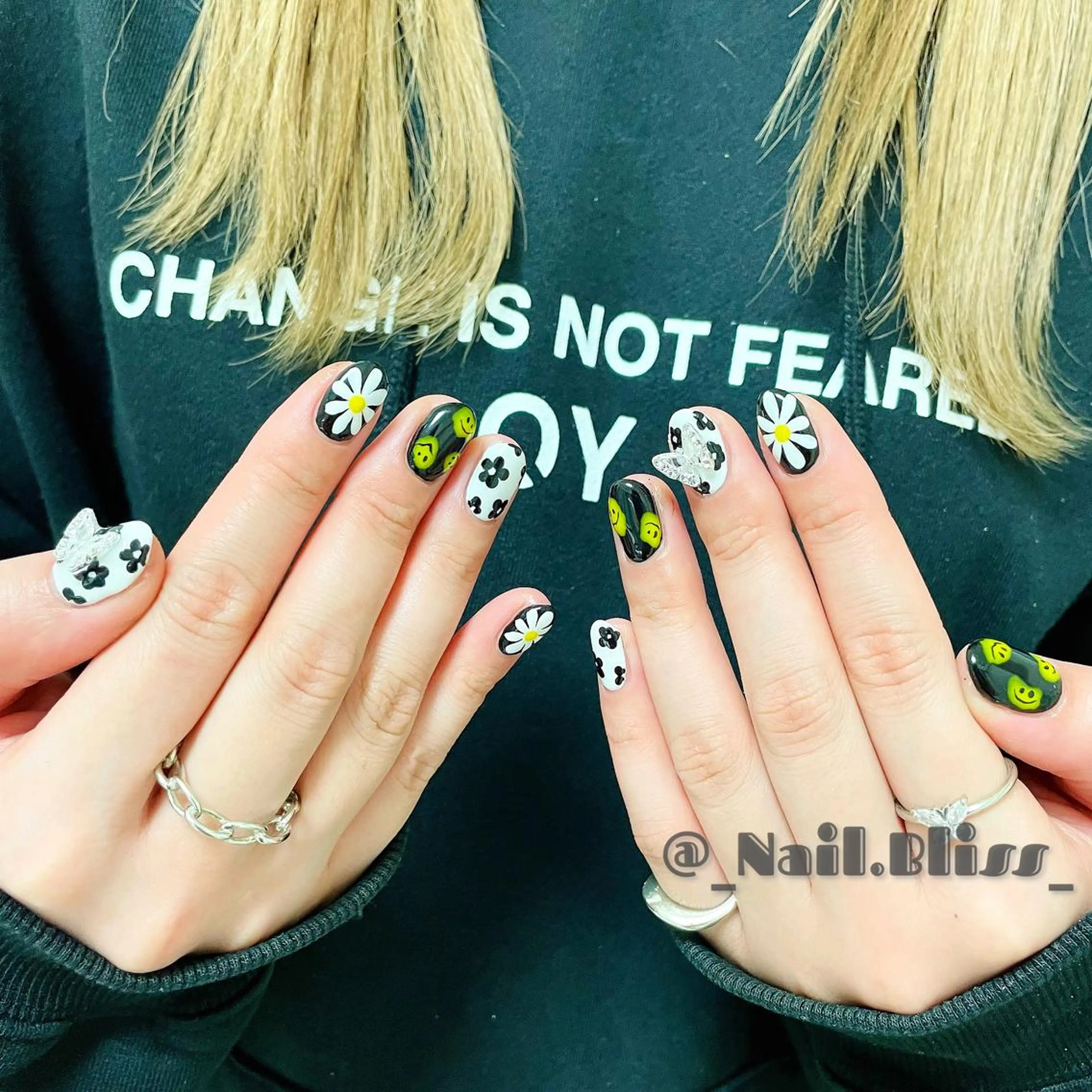 ネイル ハンドネイル NAIL BLISSのネイルデザイン