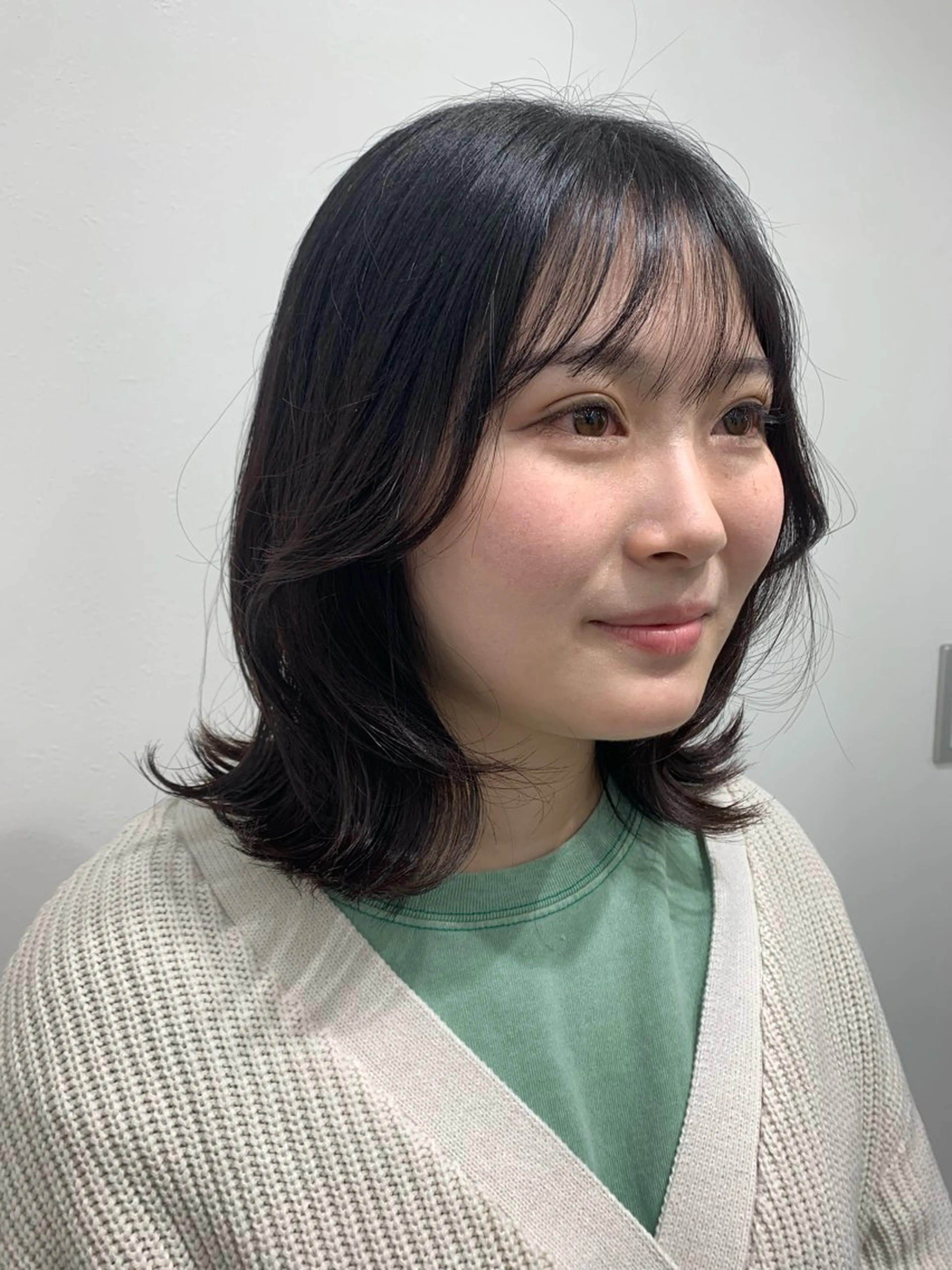 ミディアム ミディアムレイヤー レイヤーカット Rina🪄 韓国風レイヤーcutのヘアスタイル