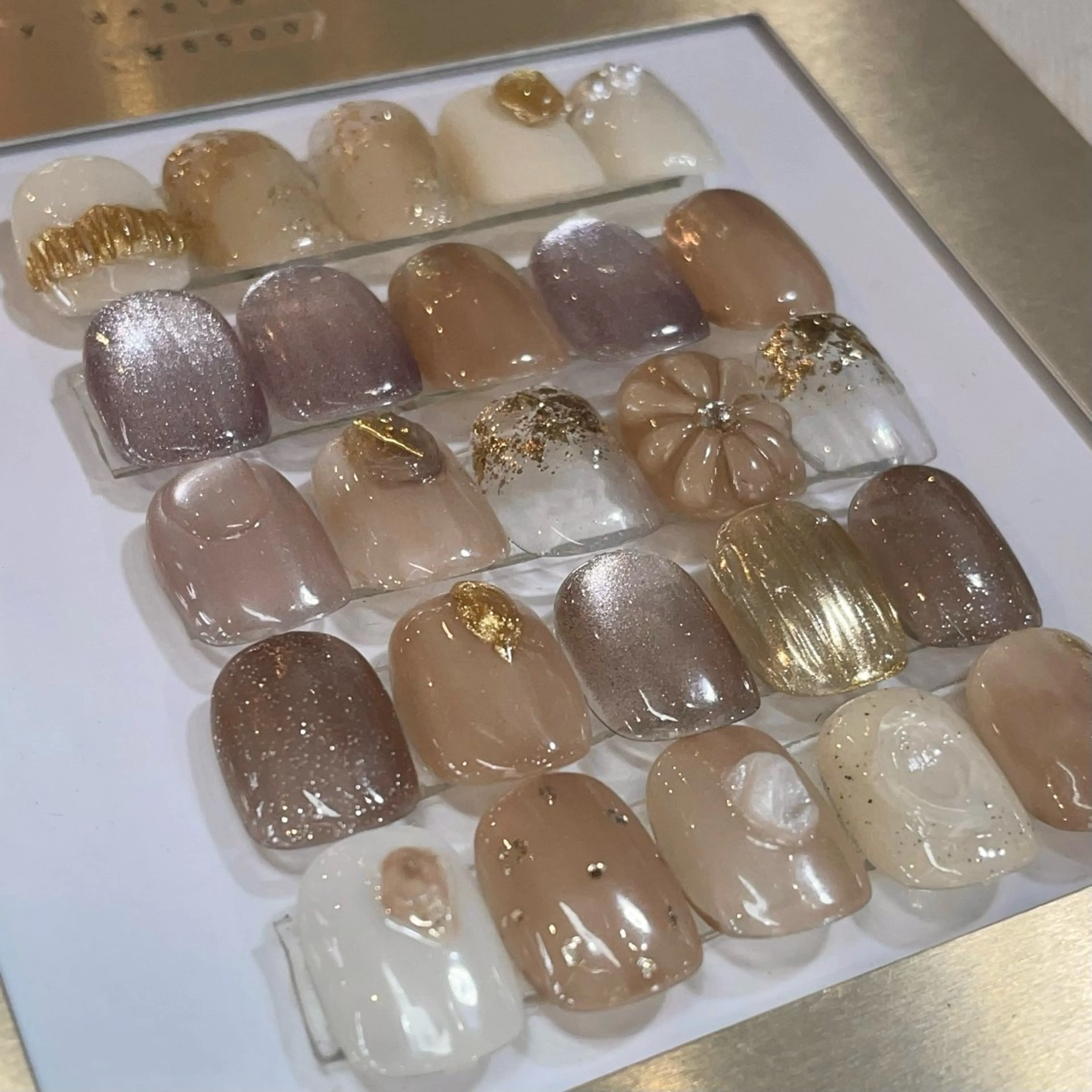 ネイル THE COLORS所属・iwata fukaのネイルデザイン