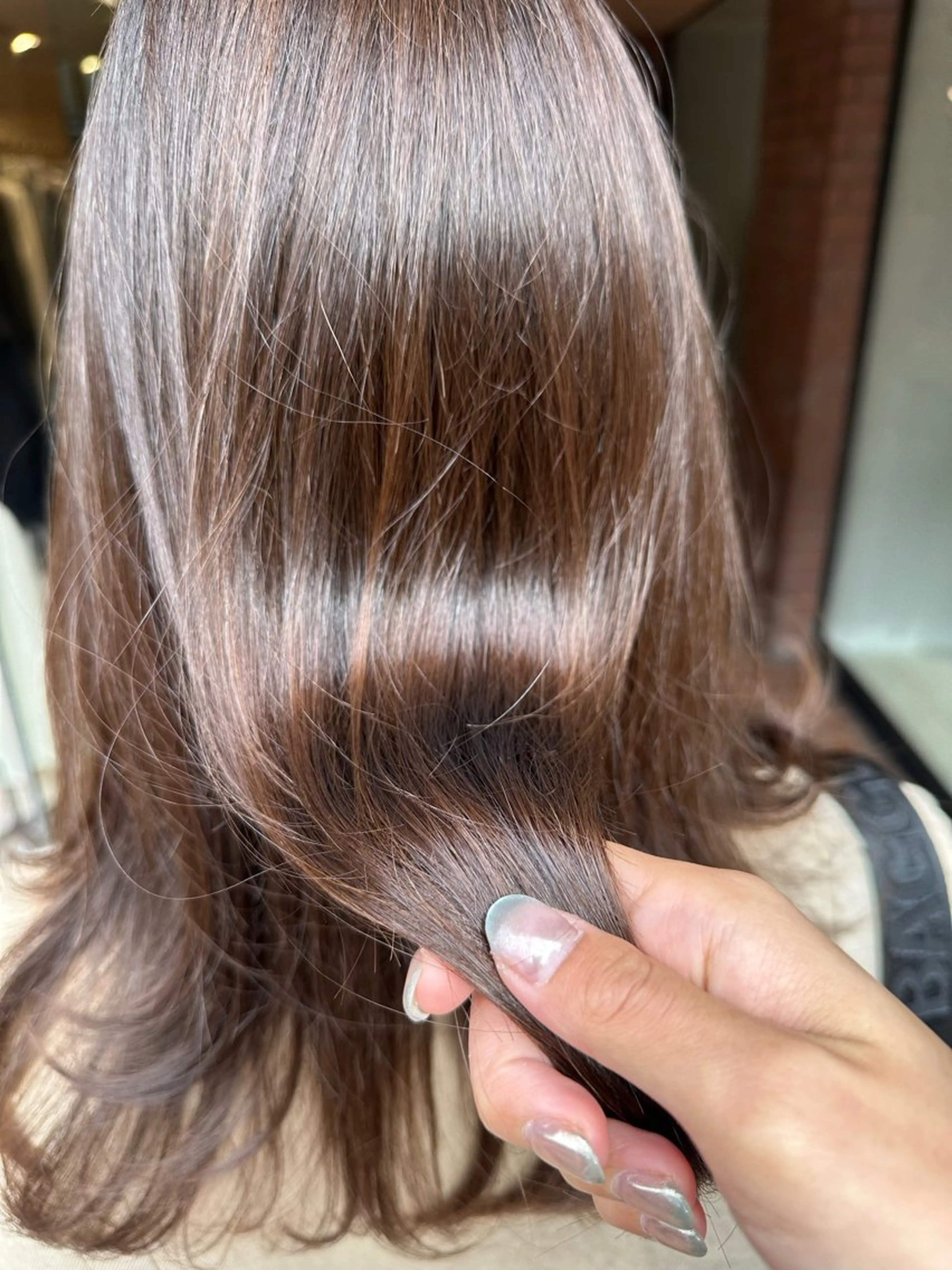 カラー NORA銀座 NATSUMIのヘアスタイル