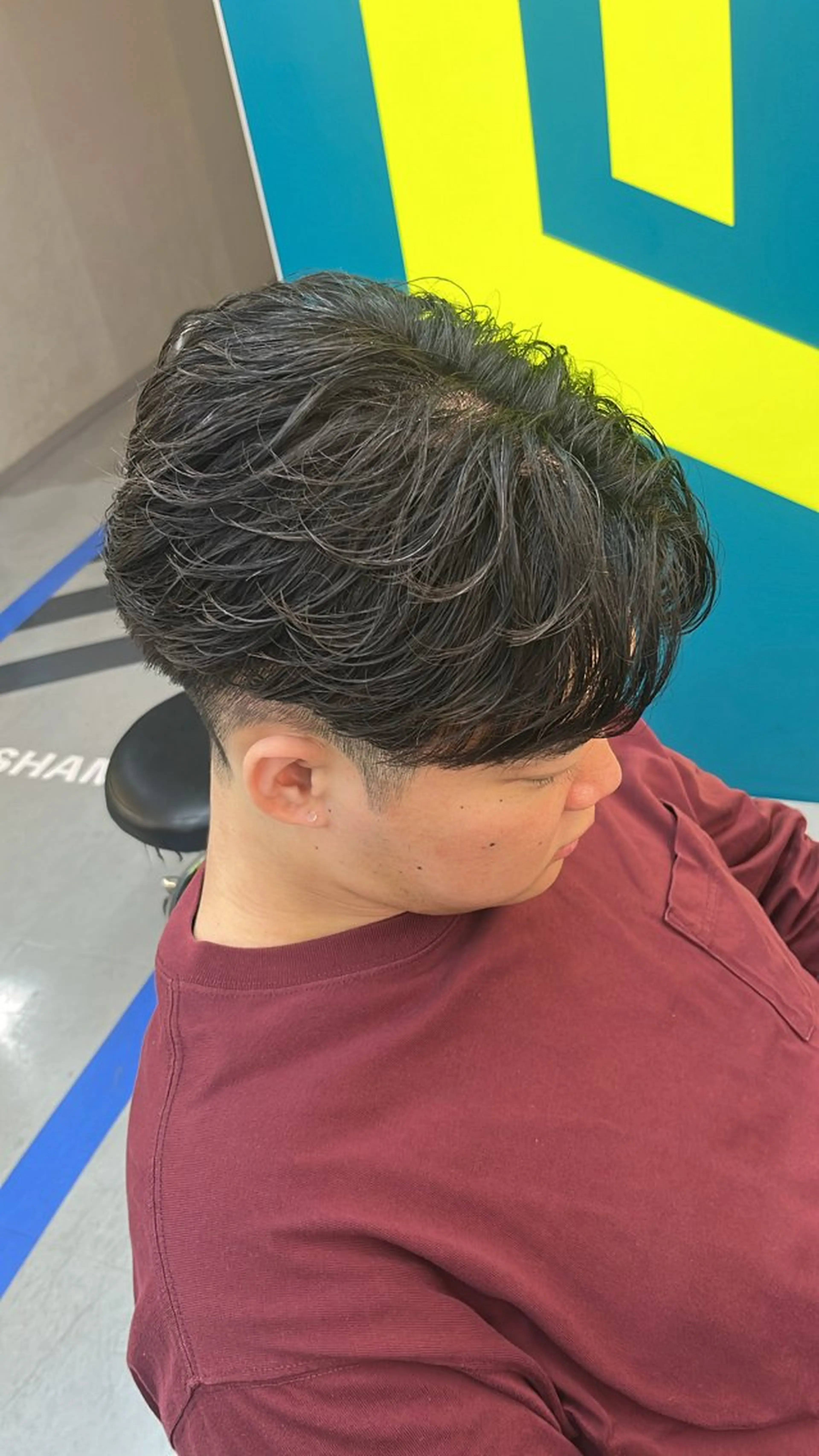 パーマ メンズ フェザーパーマ メンズパーマ DAZZLE hair RUSH所属・波巻き得意 メンズ美容師/松井陸のヘアスタイル