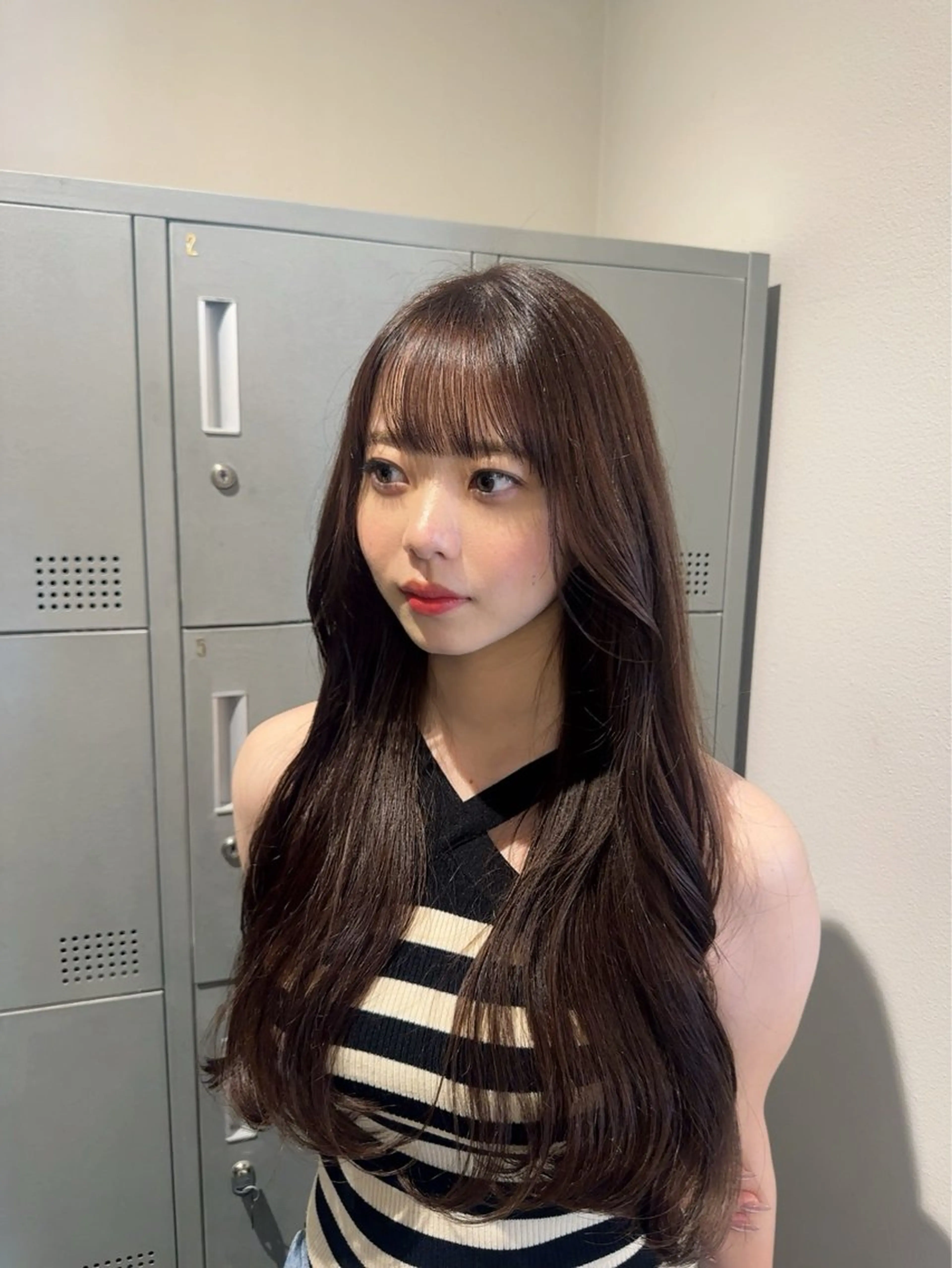 ロング 透け感オリーブ/レイ ヤーカット/KaHoのヘアスタイル