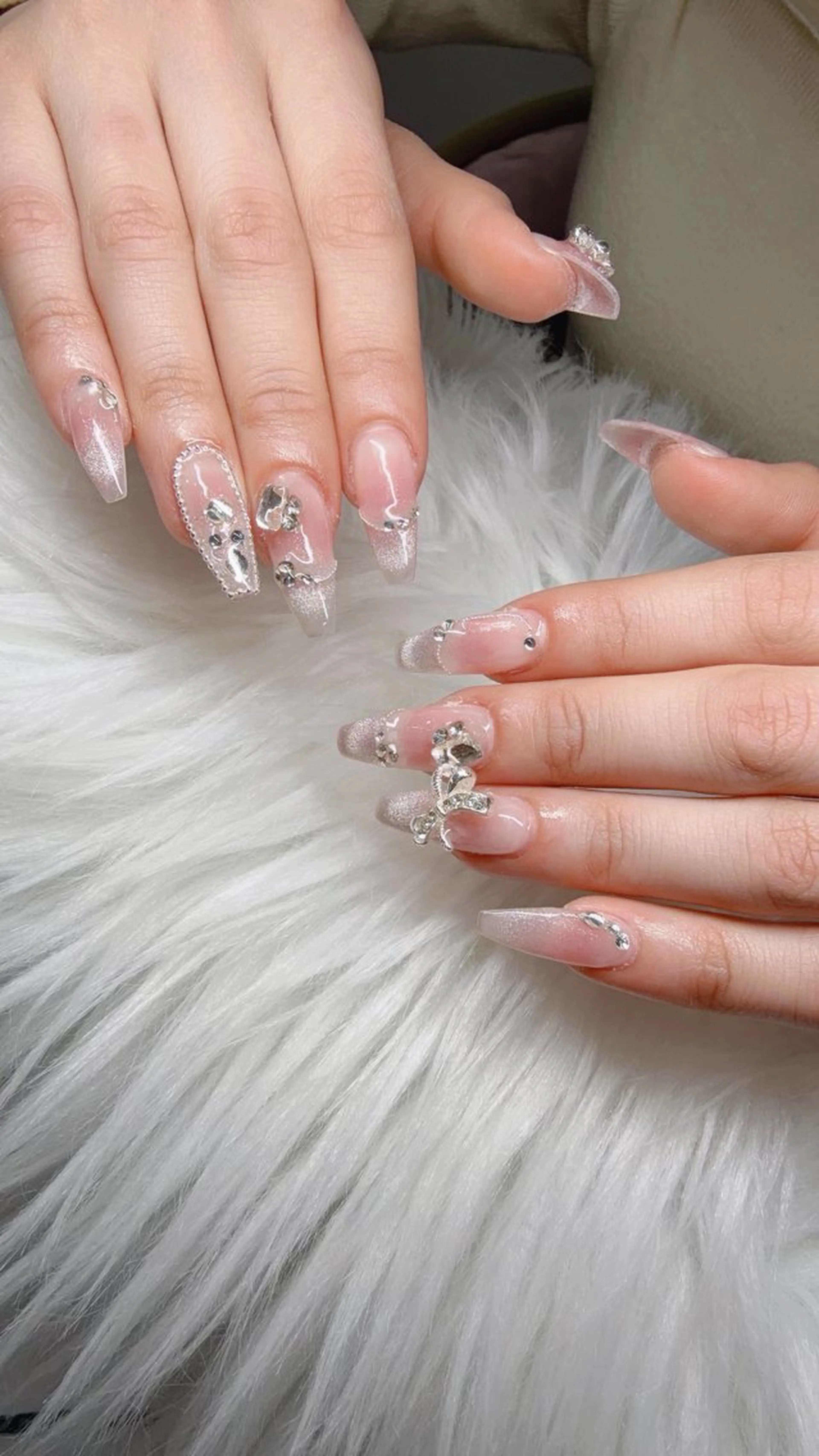 ネイル ハンドネイル Lee Nailsのネイルデザイン