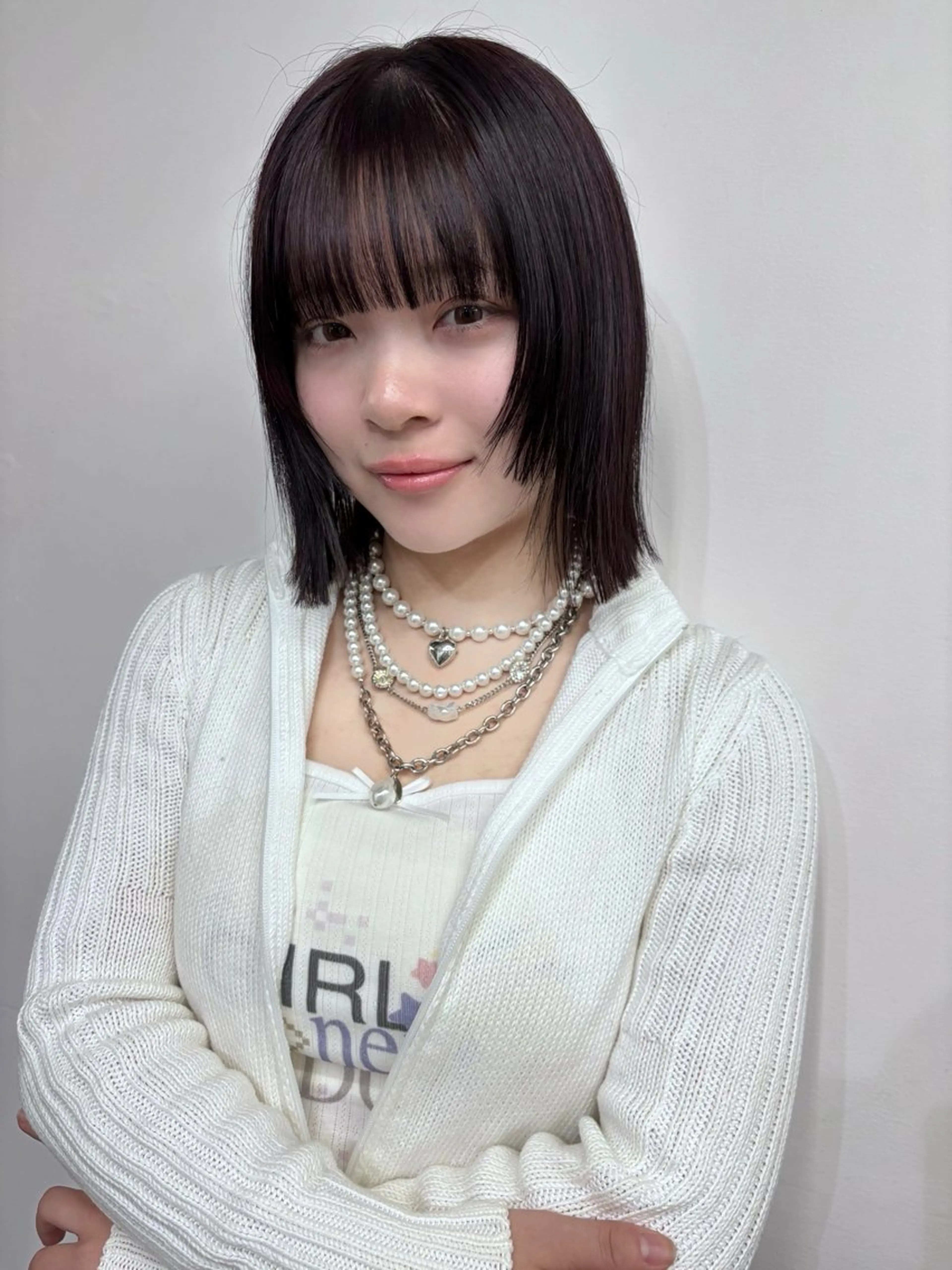 ミディアム カラー パープルカラー 柔らかストレートと ツヤカラー/和田陽向のヘアスタイル