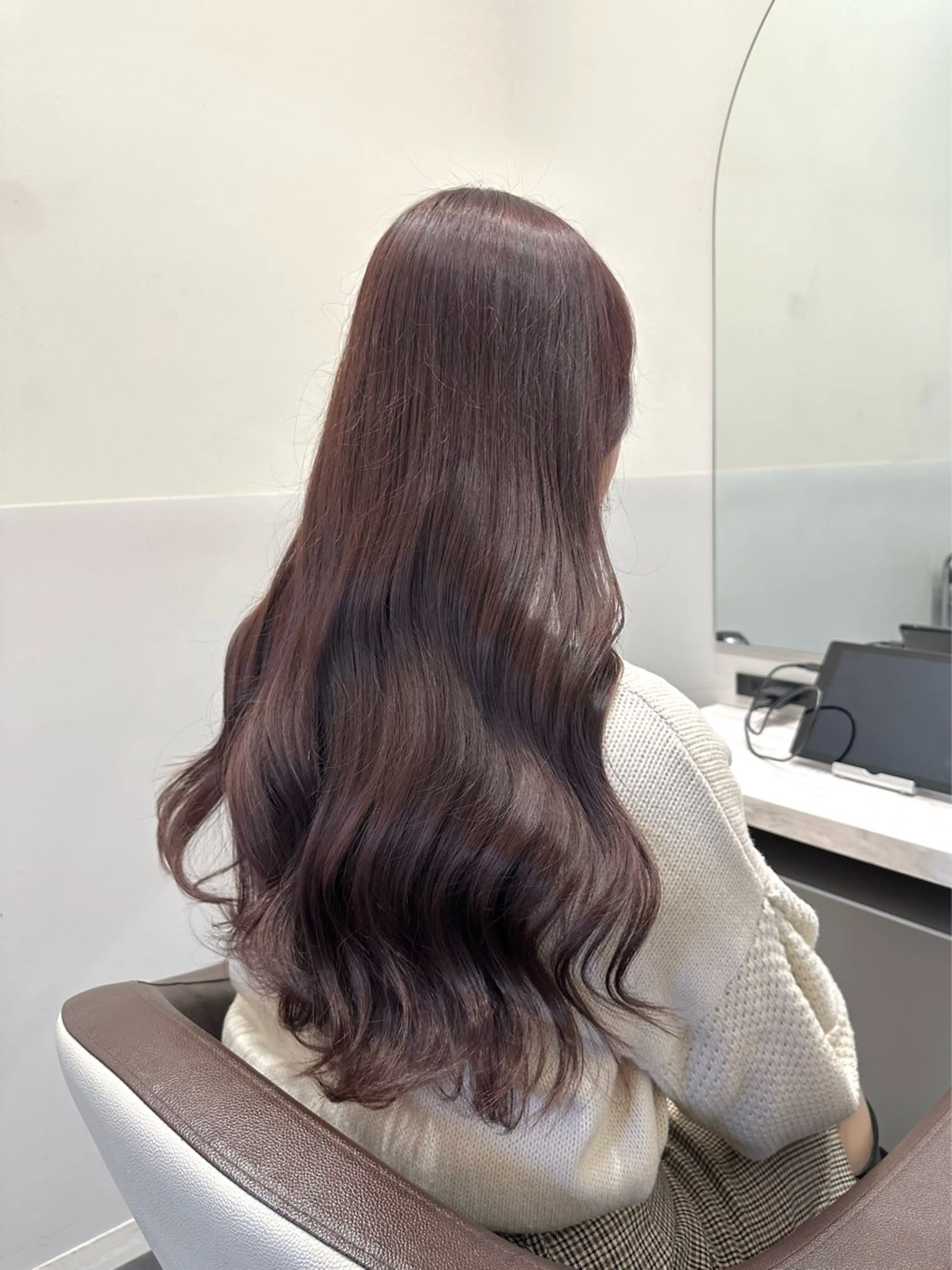 ロング カラー ベージュカラー ブリーチ ラベンダーカラー ラベンダーベージュ ブリーチなしカラー 矢野 晃平のヘアスタイル