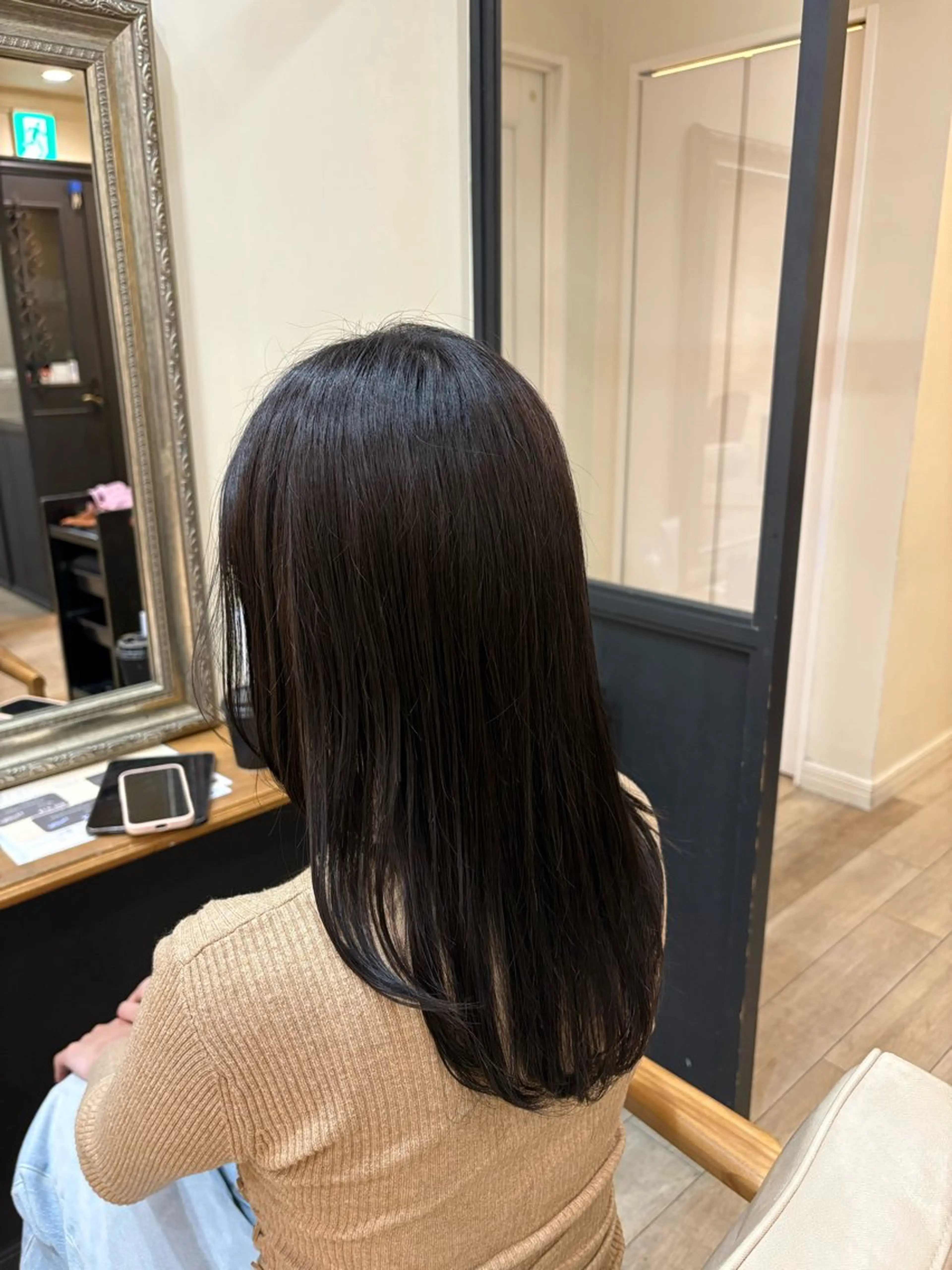 カラー カット ヘアカラー しおり🍬 KOKORO🤍のヘアスタイル