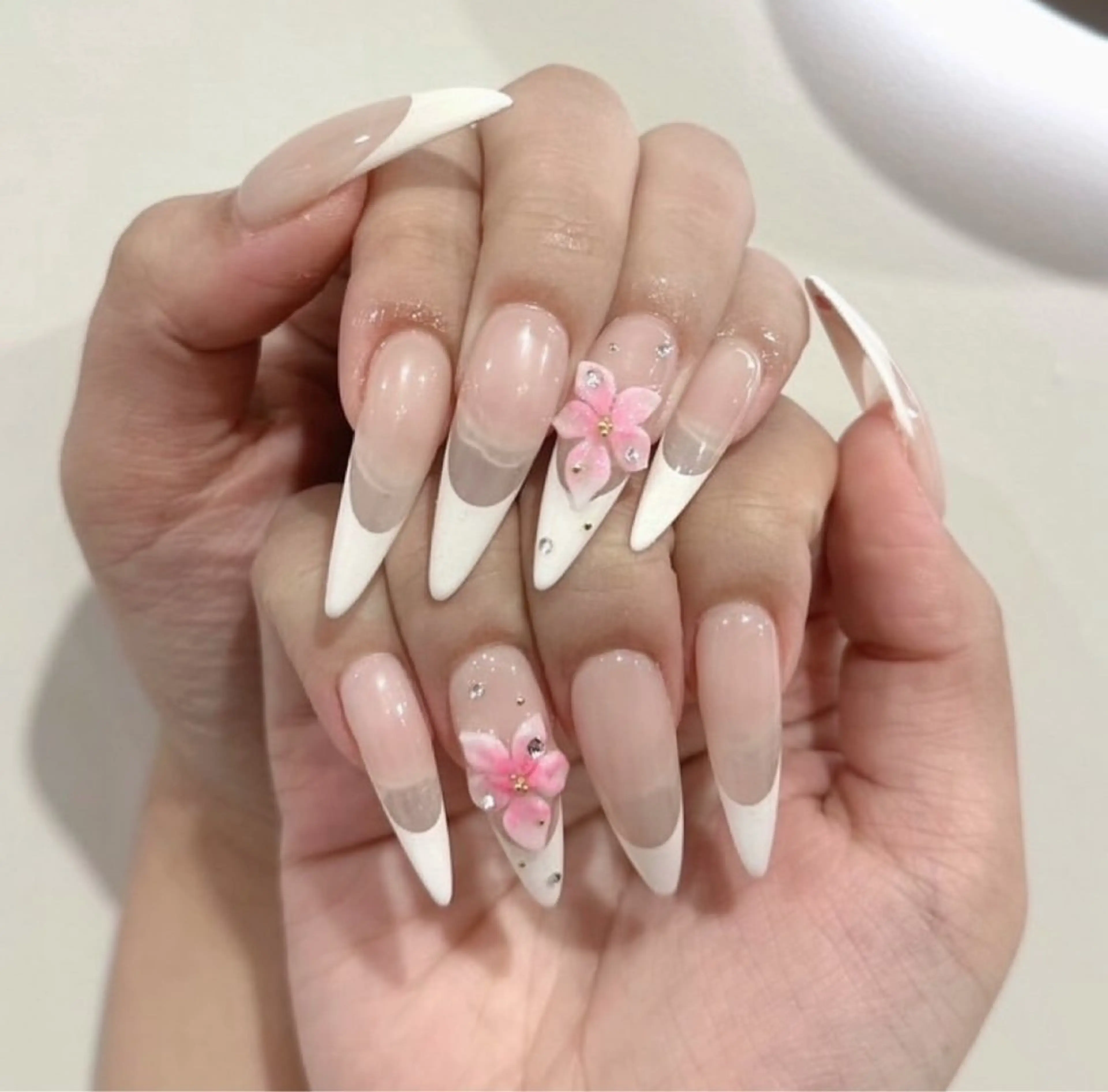 ネイル アートネイル フラワーネイル フレンチネイル ジェルネイル グラデーション ハンドネイル Ryu Nail NekoChanのネイルデザイン