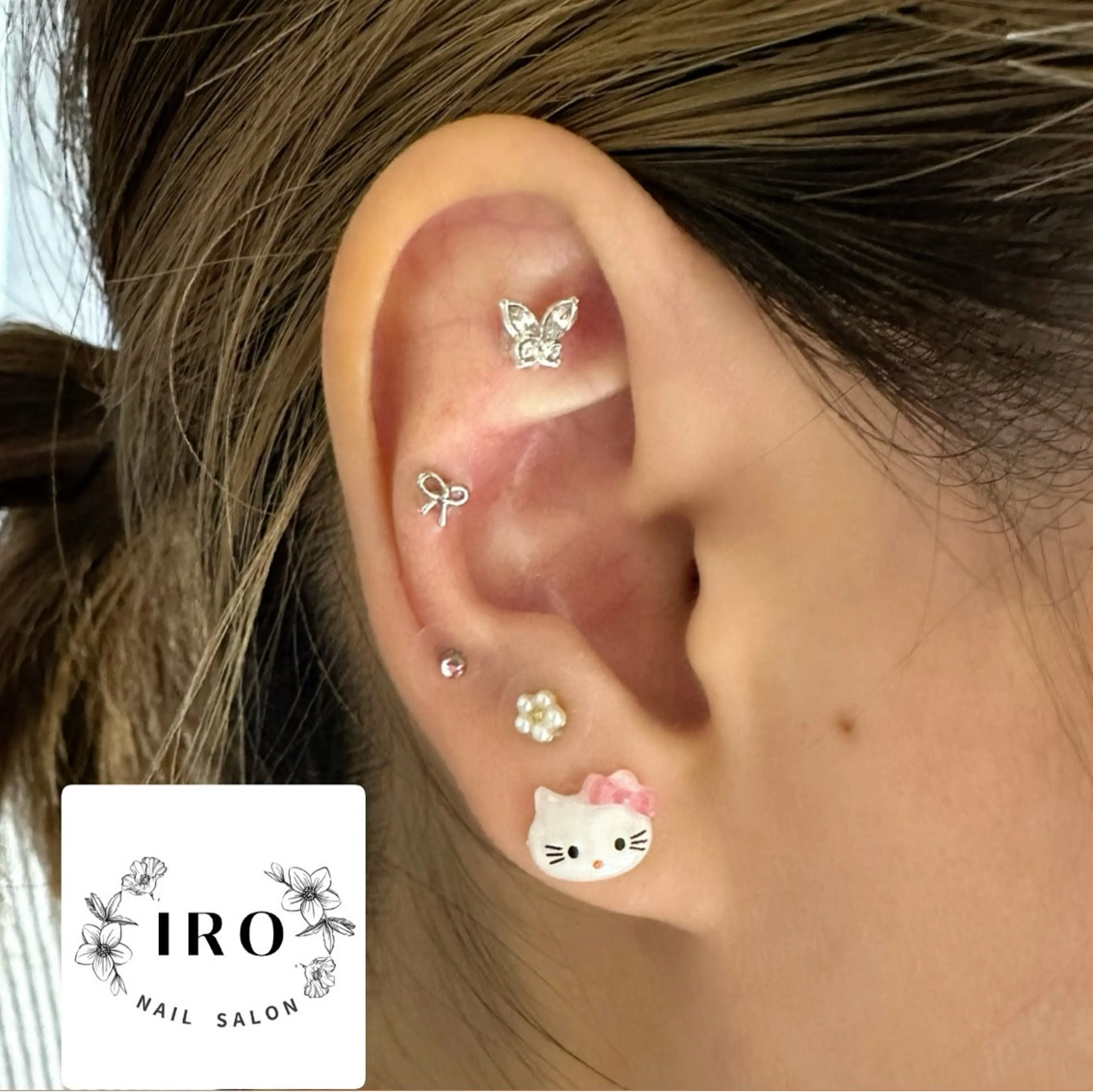 耳つぼジュエリー8粒の写真