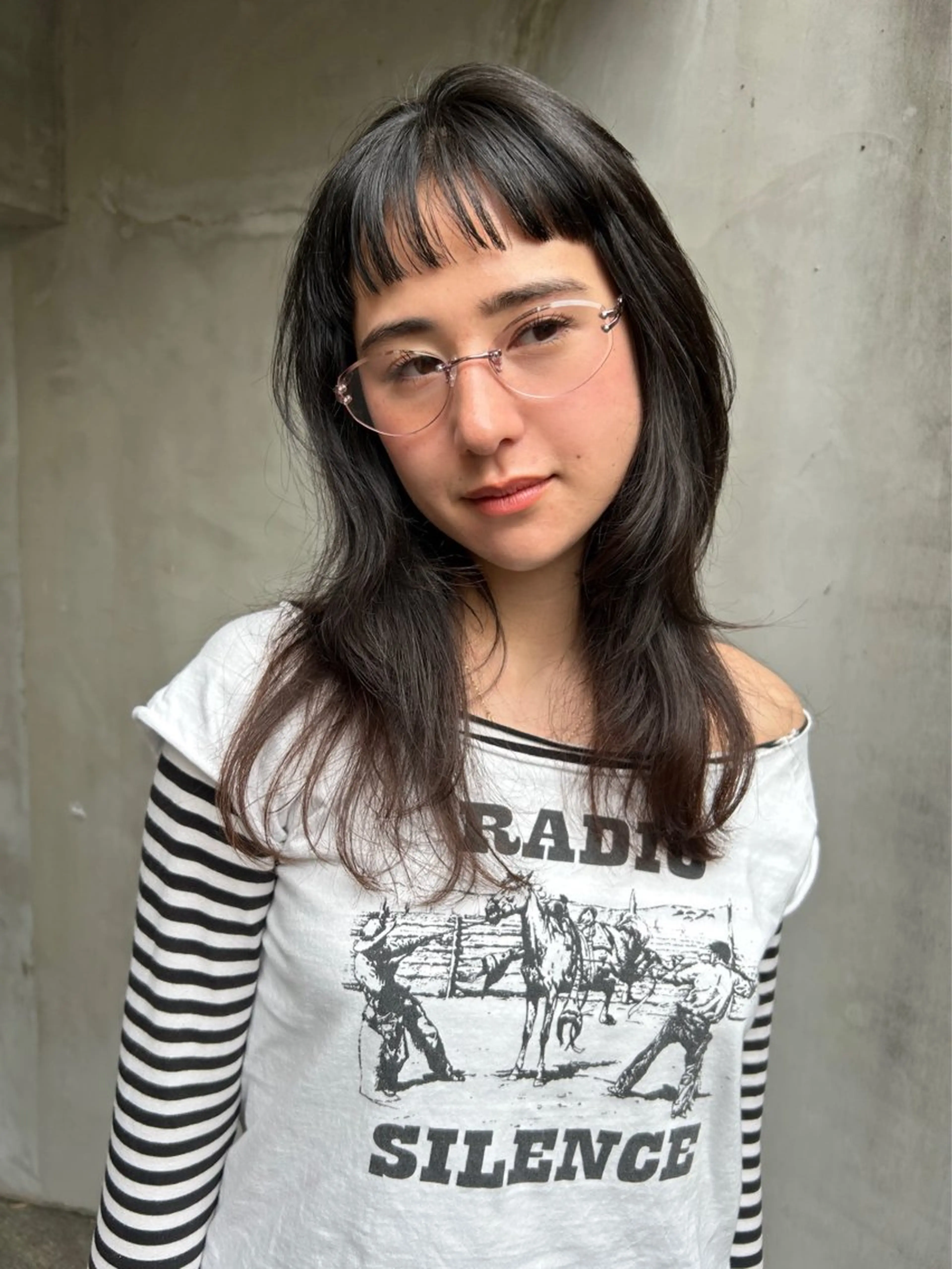 セミロング カラー ハッシュカット カット niina suzukiのヘアスタイル