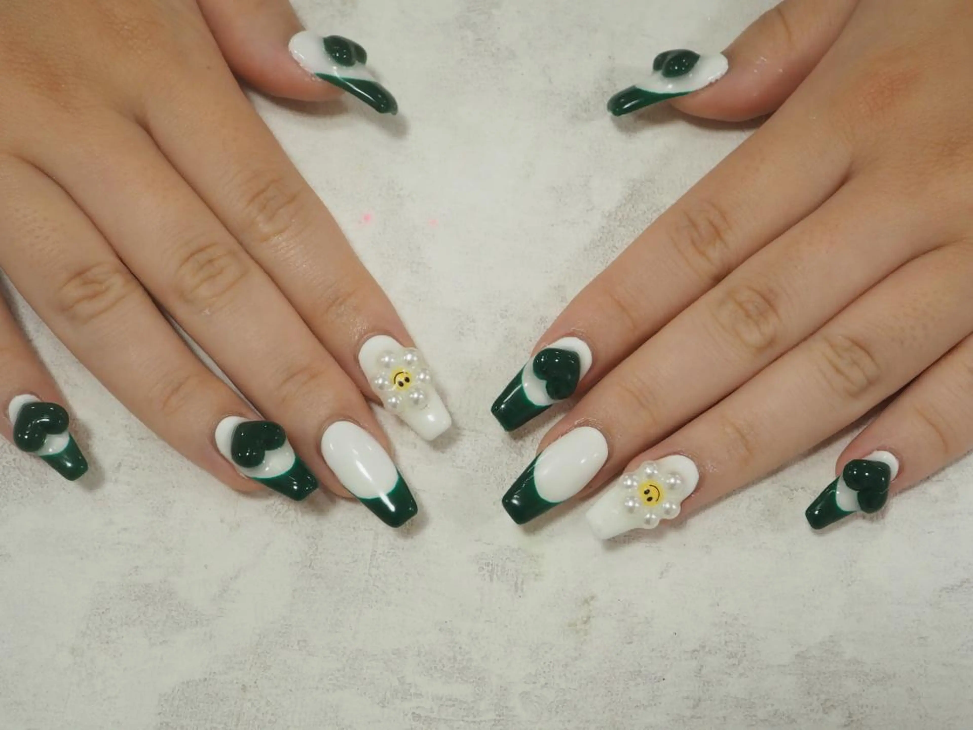 ネイル ハンドネイル Amore Nのネイルデザイン