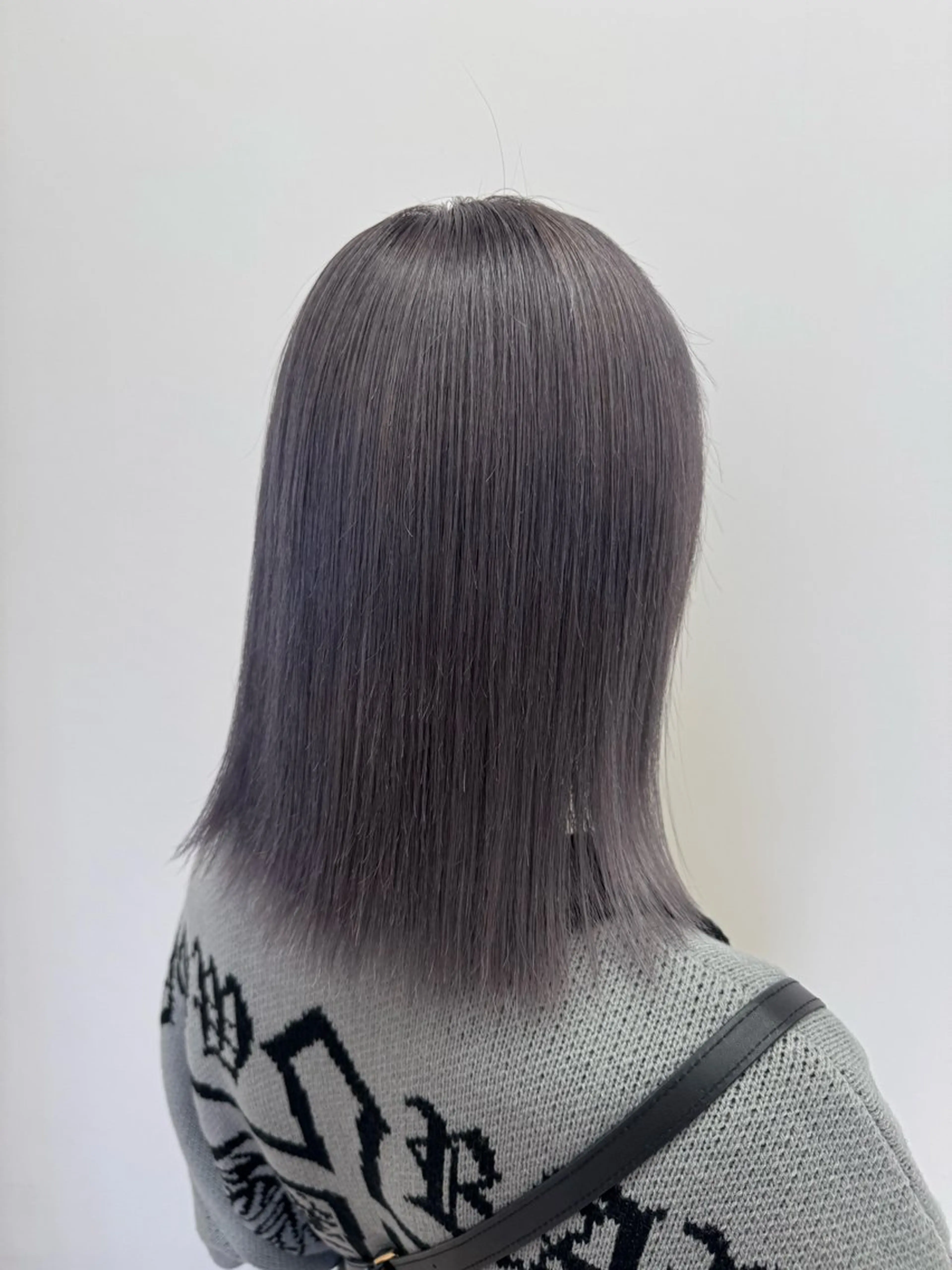 カラー ブリーチ・縮毛矯正 三島佳音のヘアスタイル