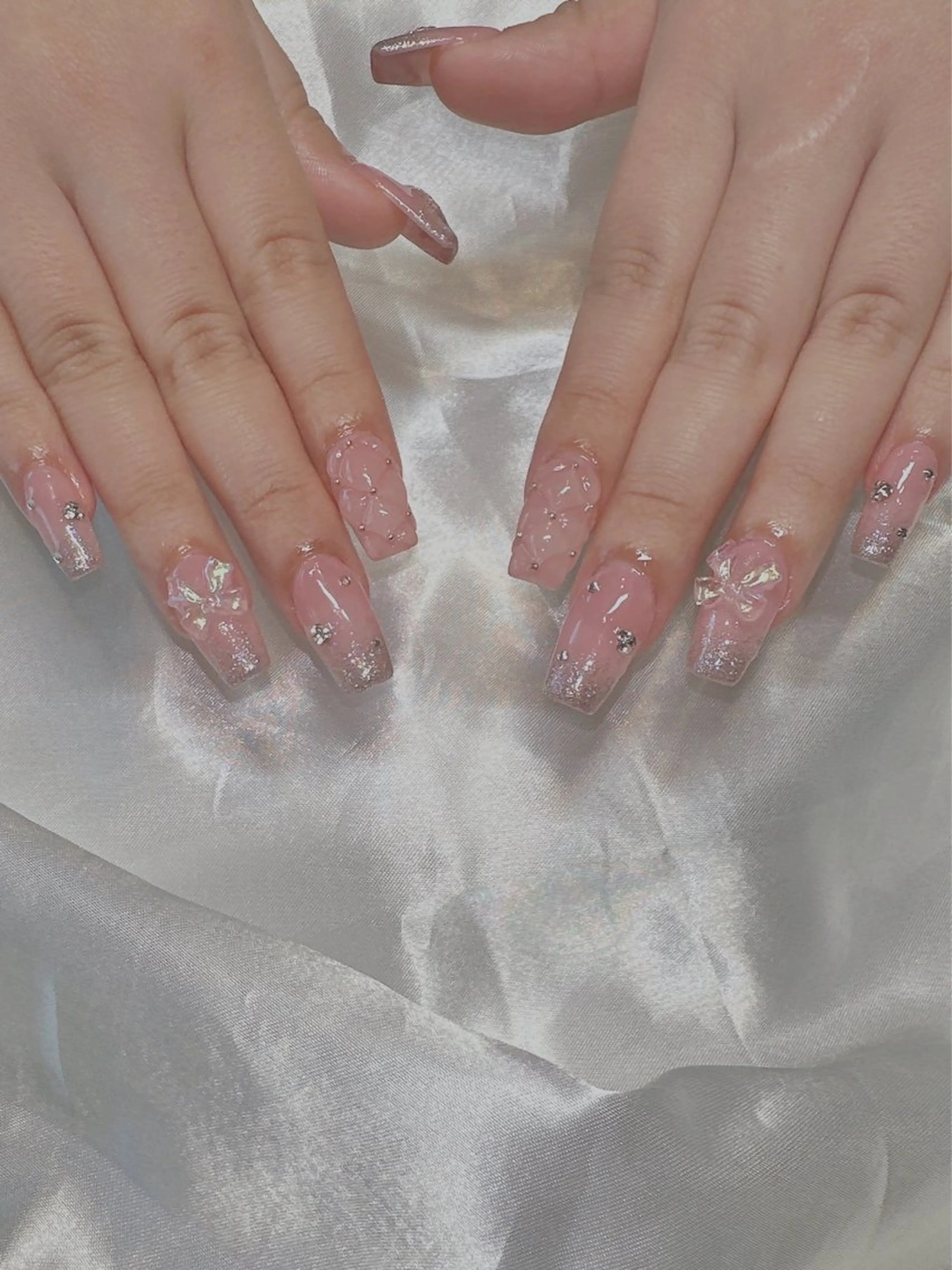 ネイル フラッシュネイル マグネットネイル ニュアンスネイル シンプルネイル ワンホンネイル ハンドネイル at Nailのネイルデザイン