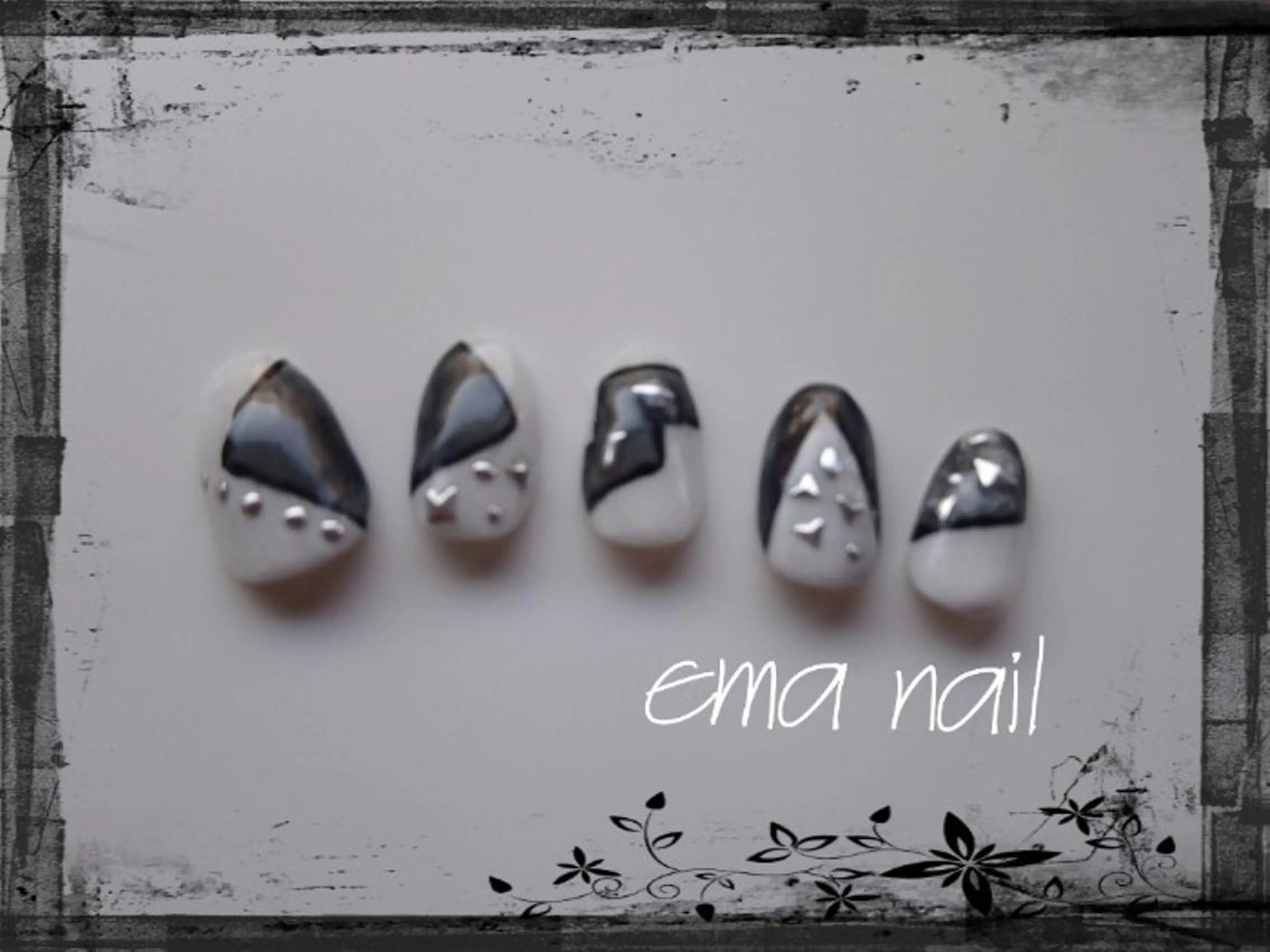 ネイル Roger 舞のネイルデザイン