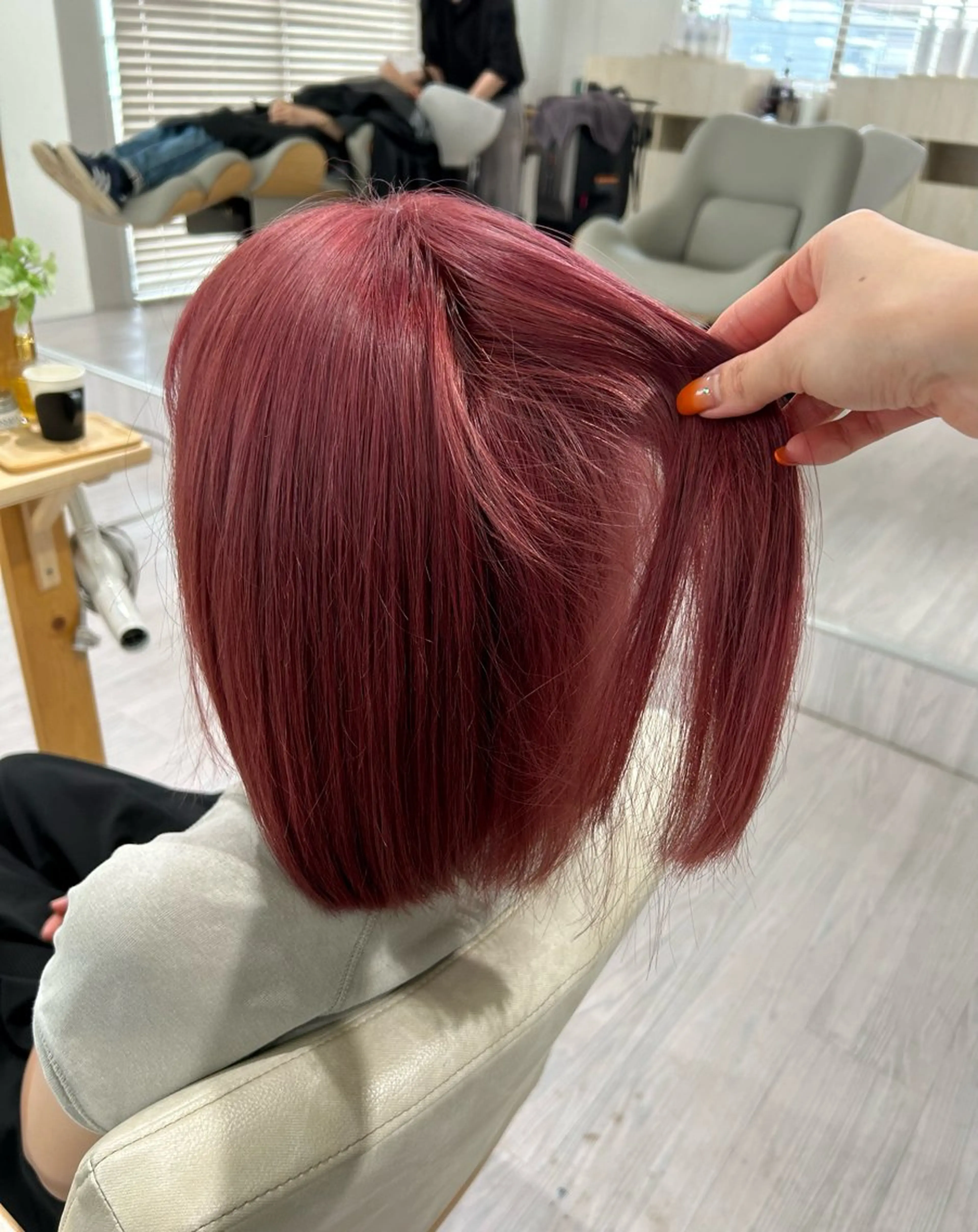 ミディアム ヘアカラー トリートメント ツヤカラー🤍 ARISAのヘアスタイル
