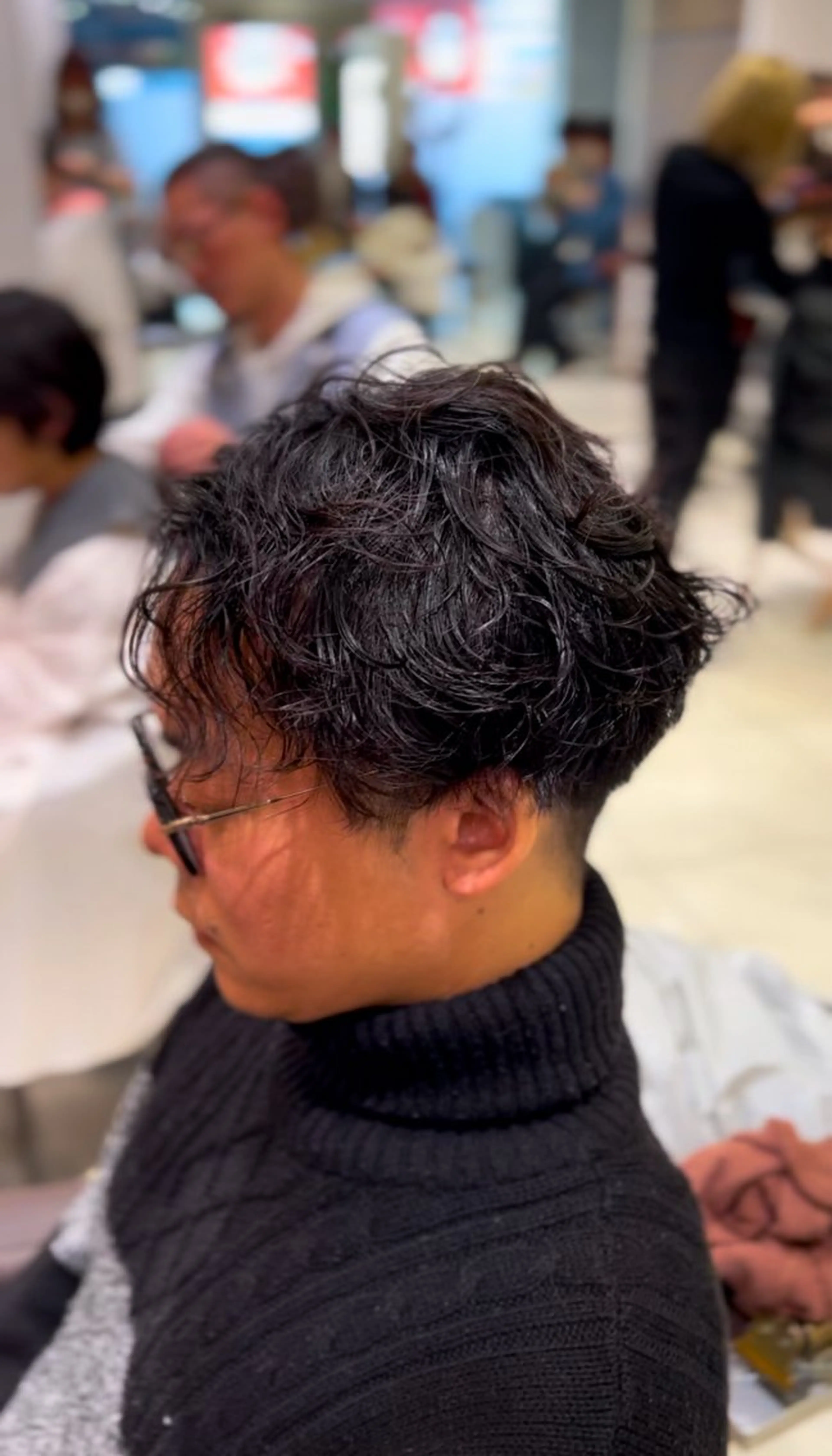 ショート パーマ メンズ ハイトーン× デザイン　Runoのヘアスタイル