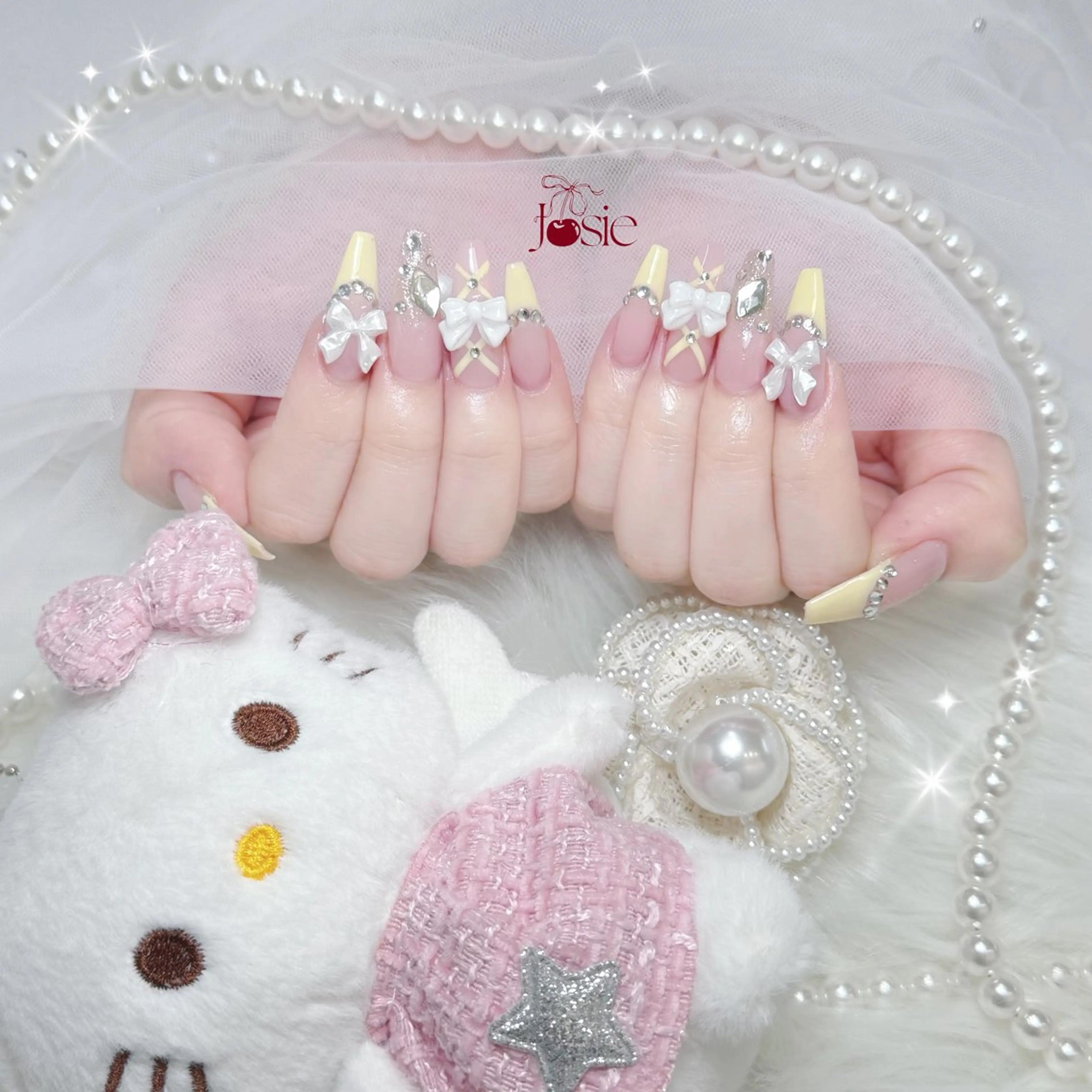 ネイル キラキラネイル 韓国ネイル 持ち込み ワンホンネイル ハンドネイル JOSIE nail studioのネイルデザイン