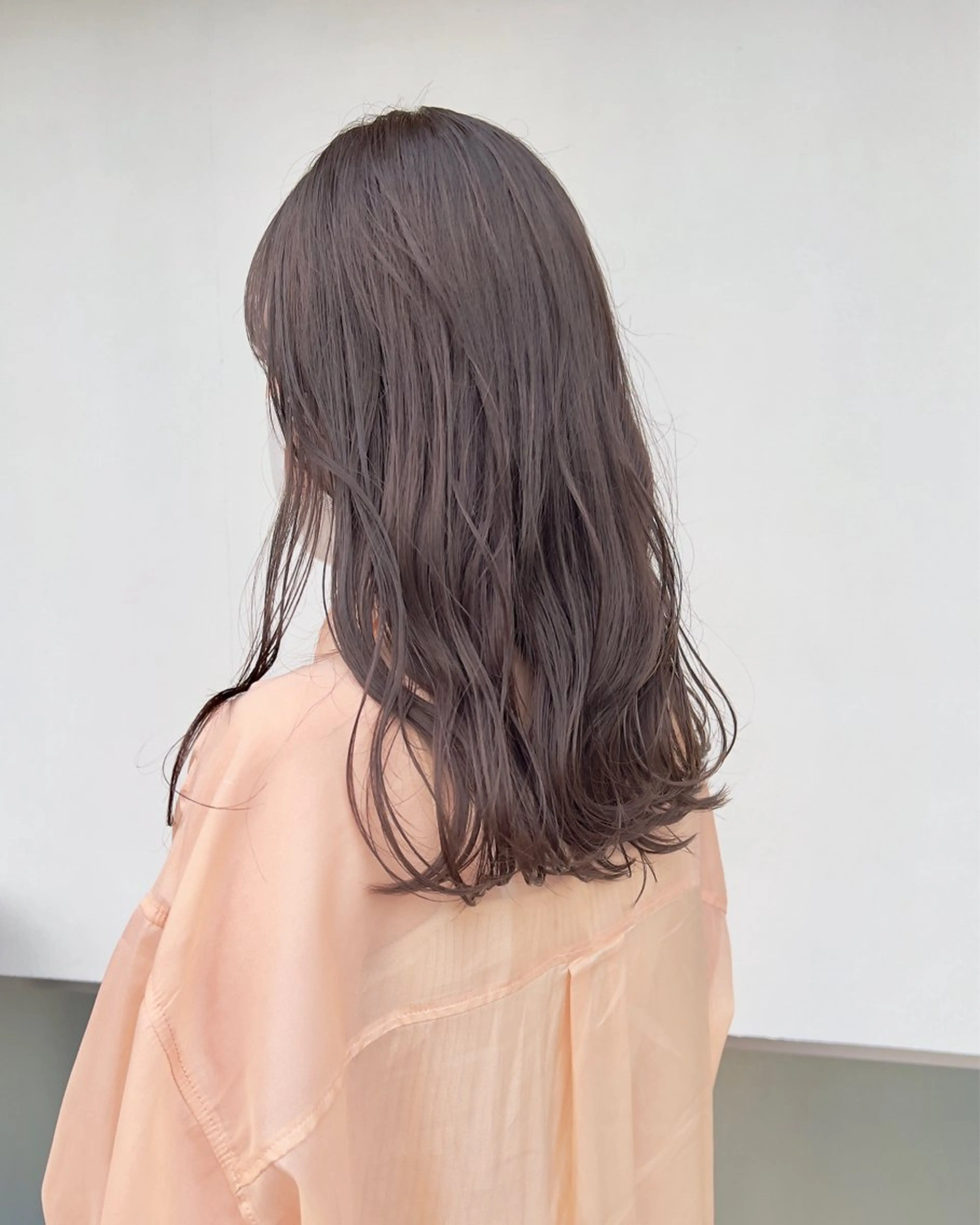 カラー AIconic nagoya所属・縮毛矯正/ レイヤー/ミディアムのヘアスタイル