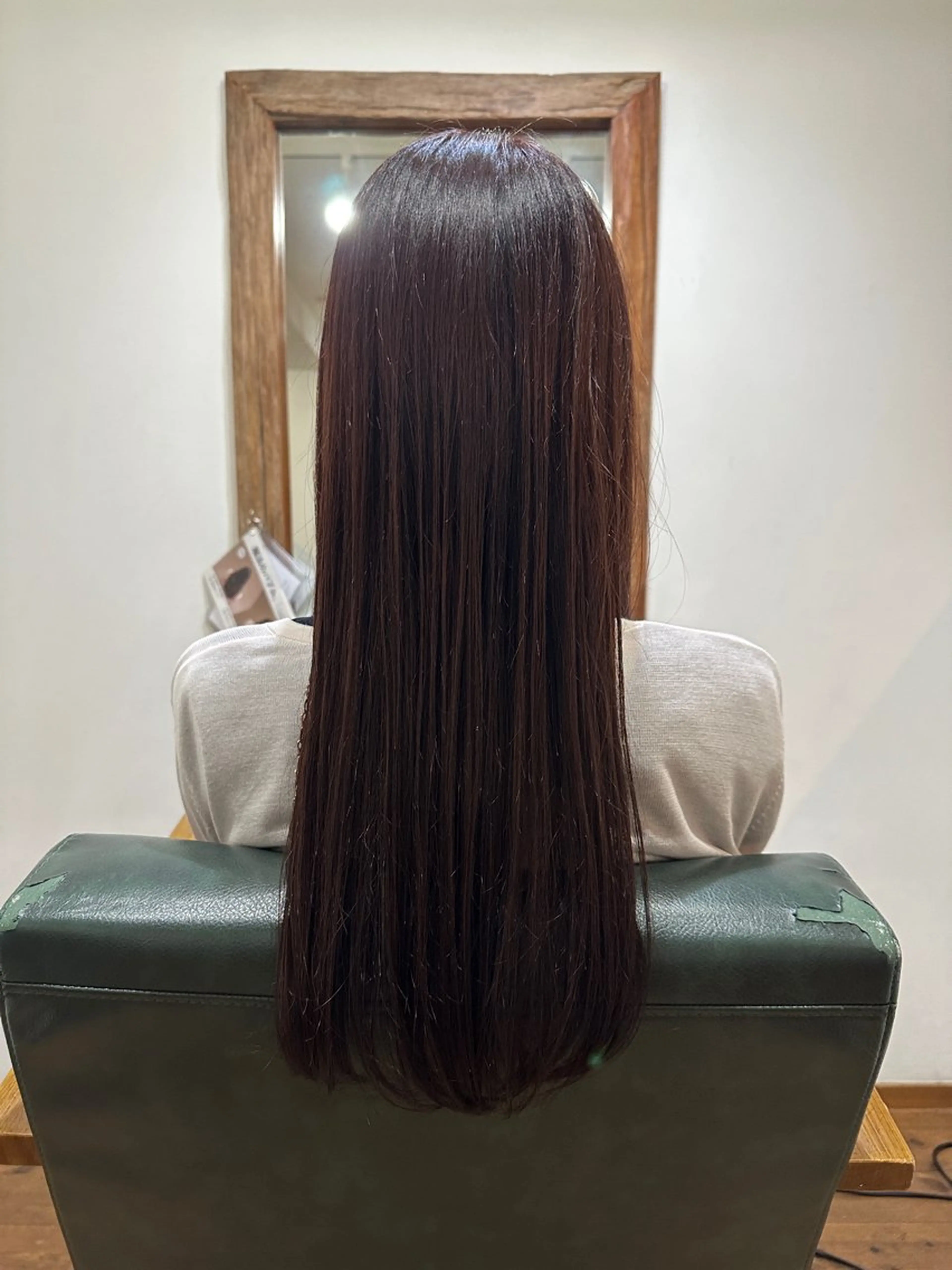 ロング 原田 梨乃のヘアスタイル