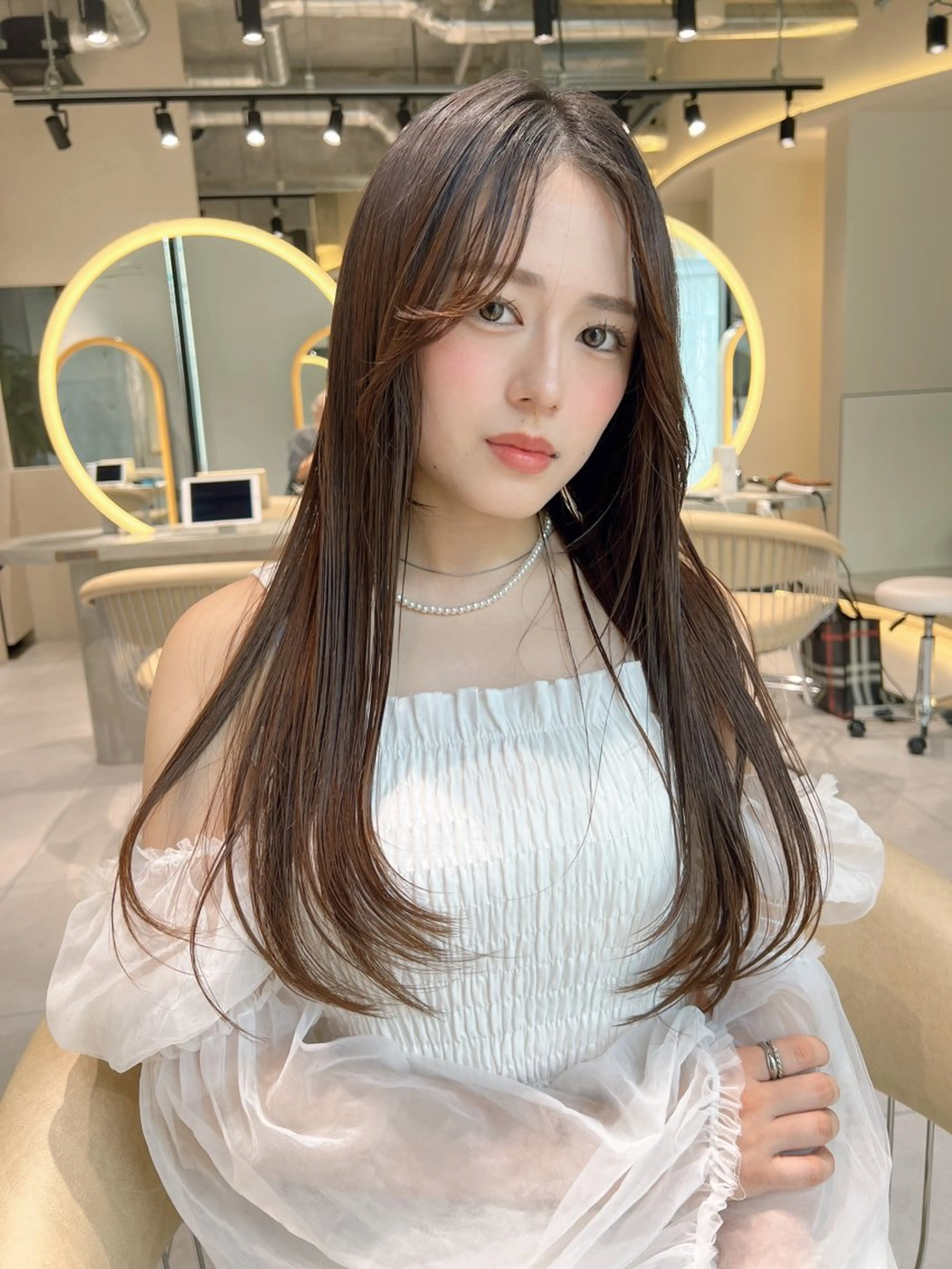 セミロング レイヤーカット 縮毛矯正 カット 縮毛矯正 トリートメント 福岡縮毛矯正✨️ ストレート 向井和輝のヘアスタイル