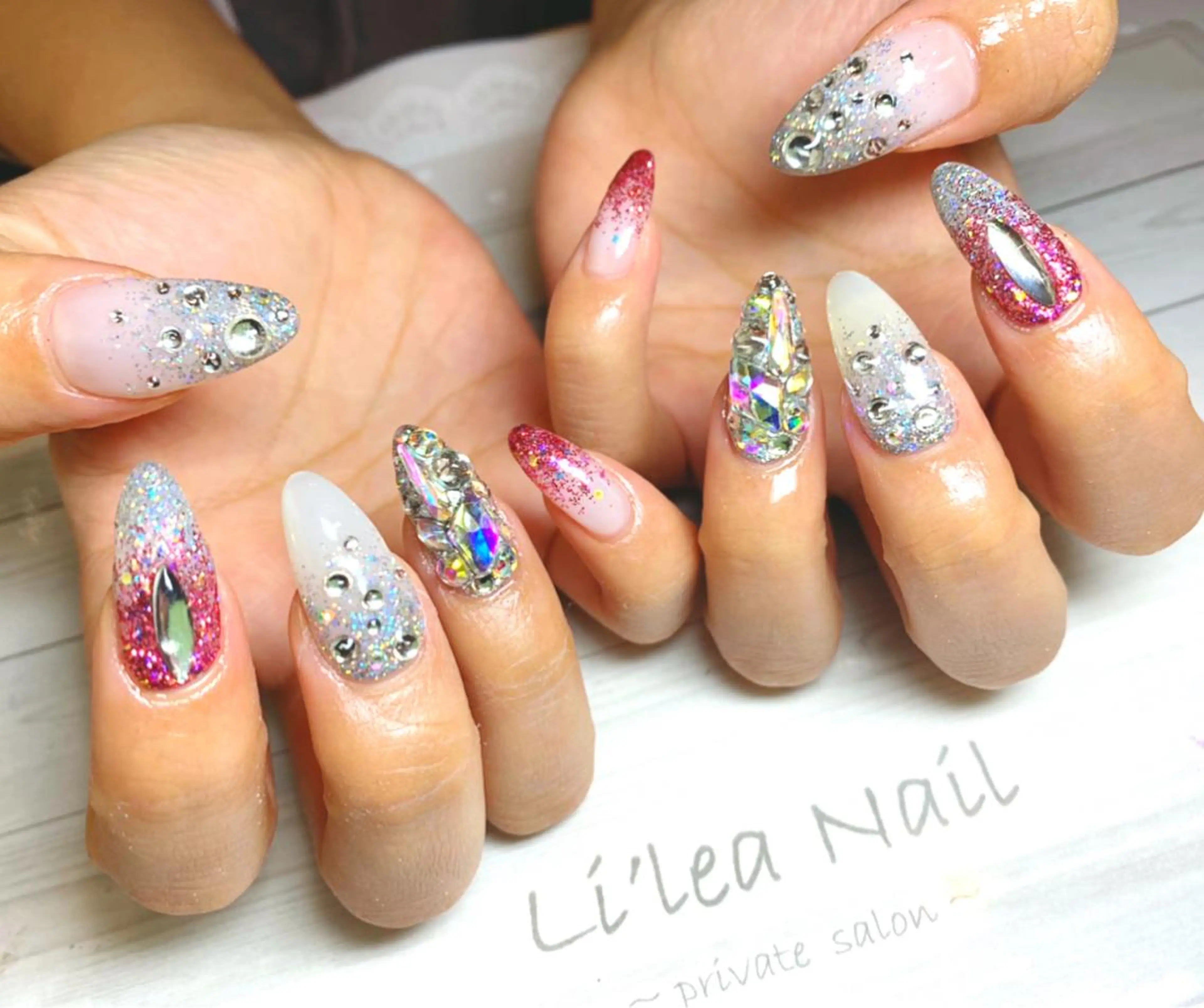 ネイル Li'leaNail AINAのネイルデザイン