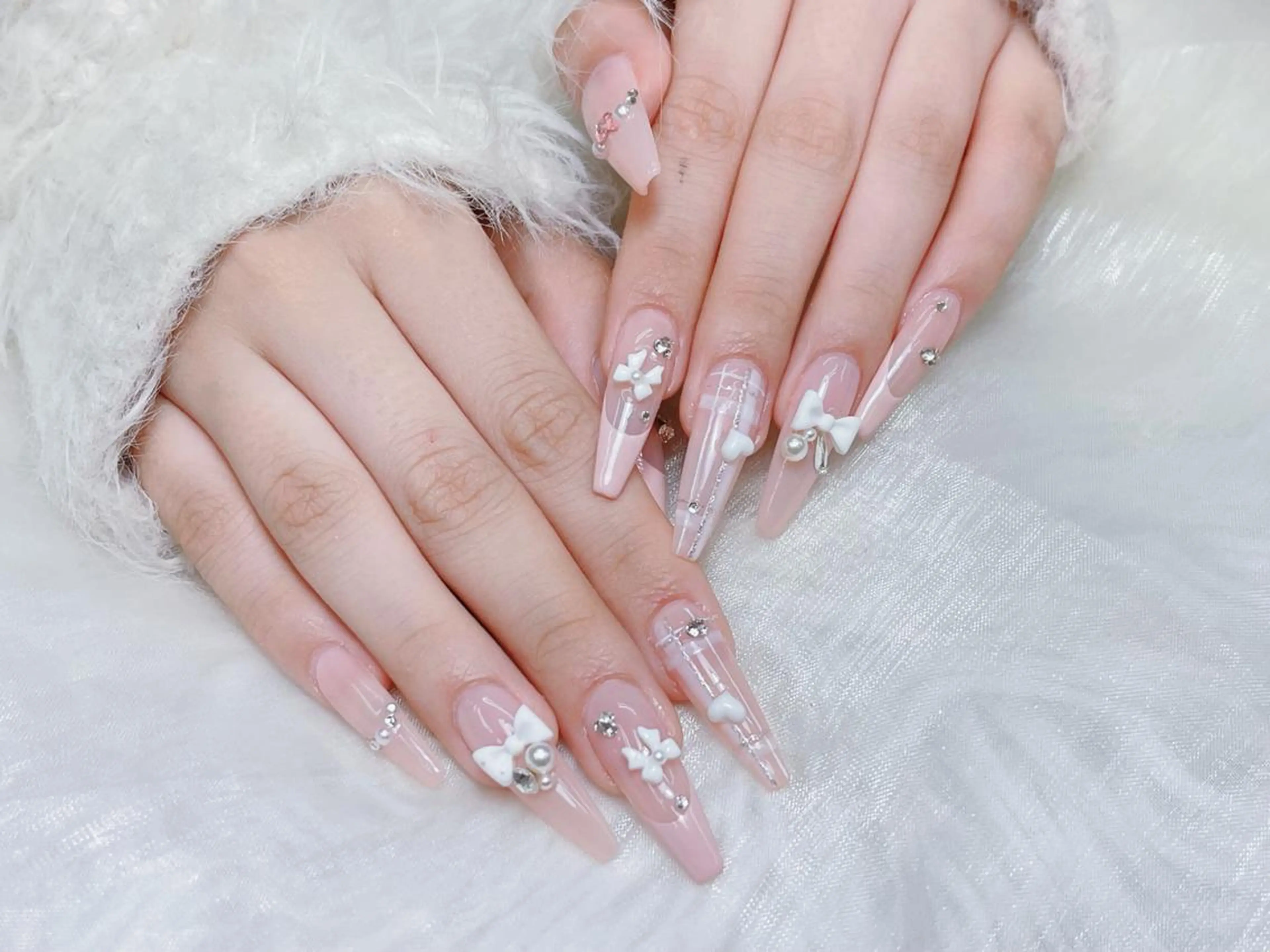 メンズ ネイル アートネイル フレンチネイル ジェルネイル ハート キラキラネイル ✨Bloom Ruby❣️のネイルデザイン