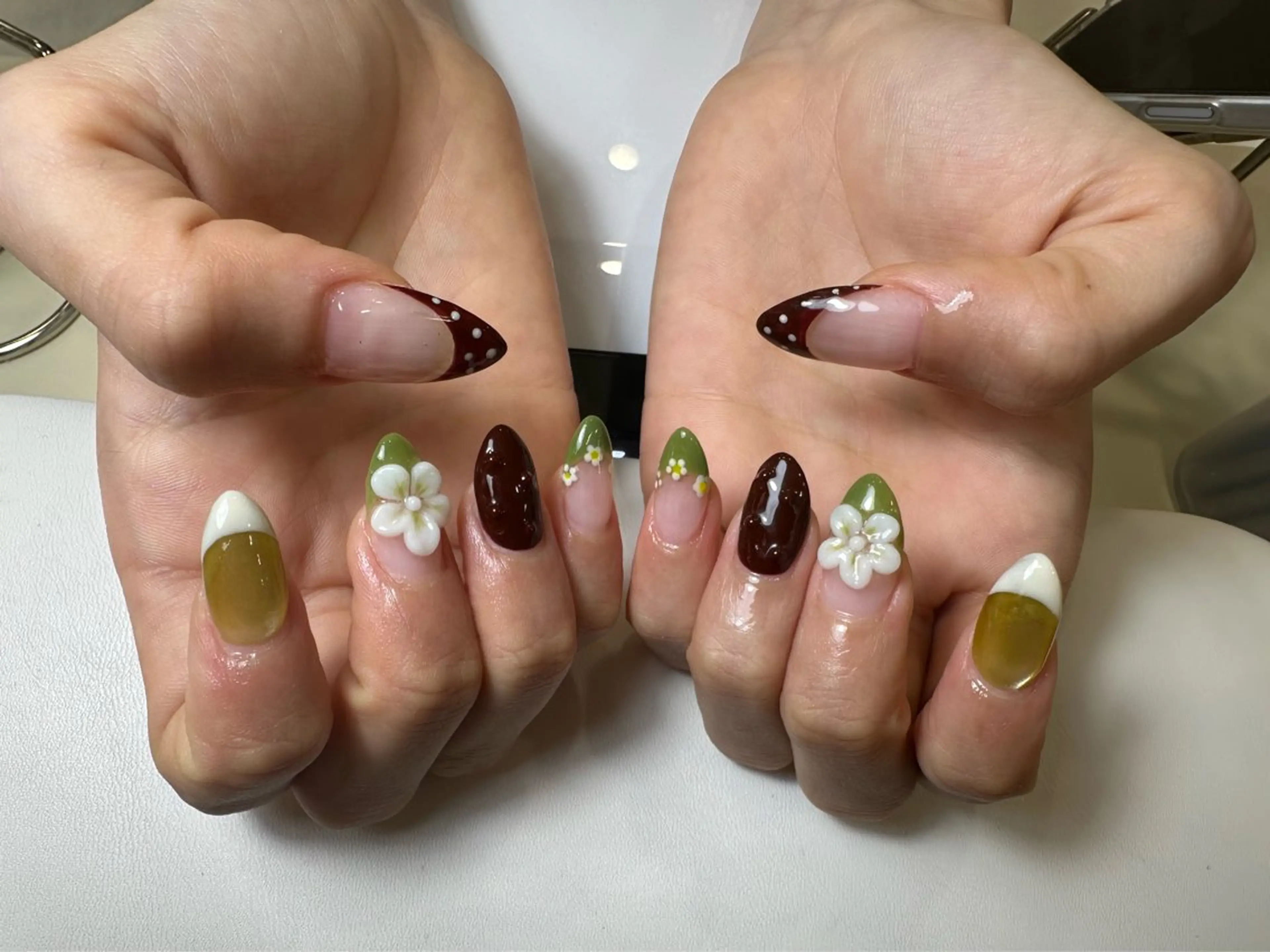 ネイル ハンドネイル ハンドケア LyymSalon _rinのネイルデザイン