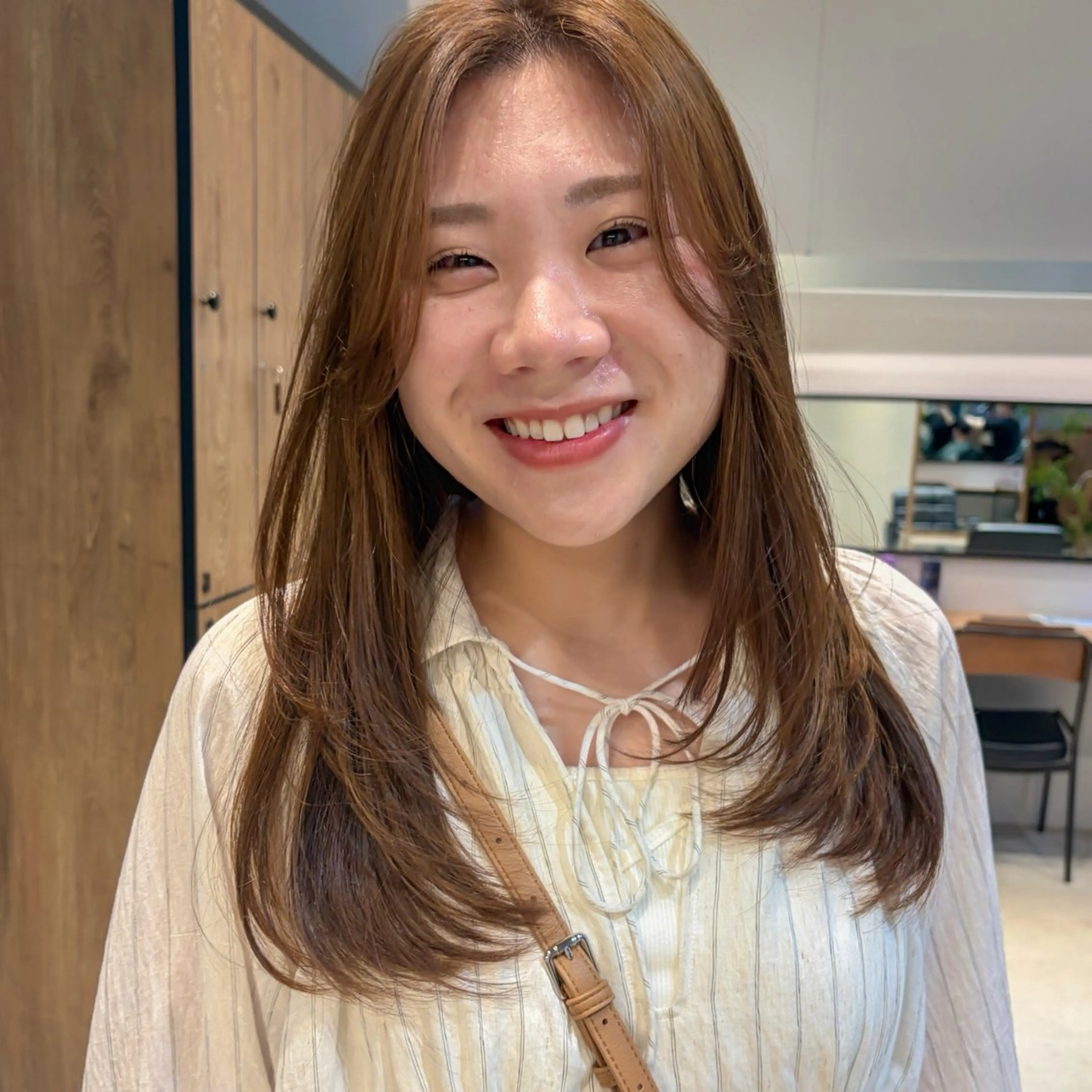 セミロング レイヤーカット Ayaka/ショート /レイヤー/パーマのヘアスタイル