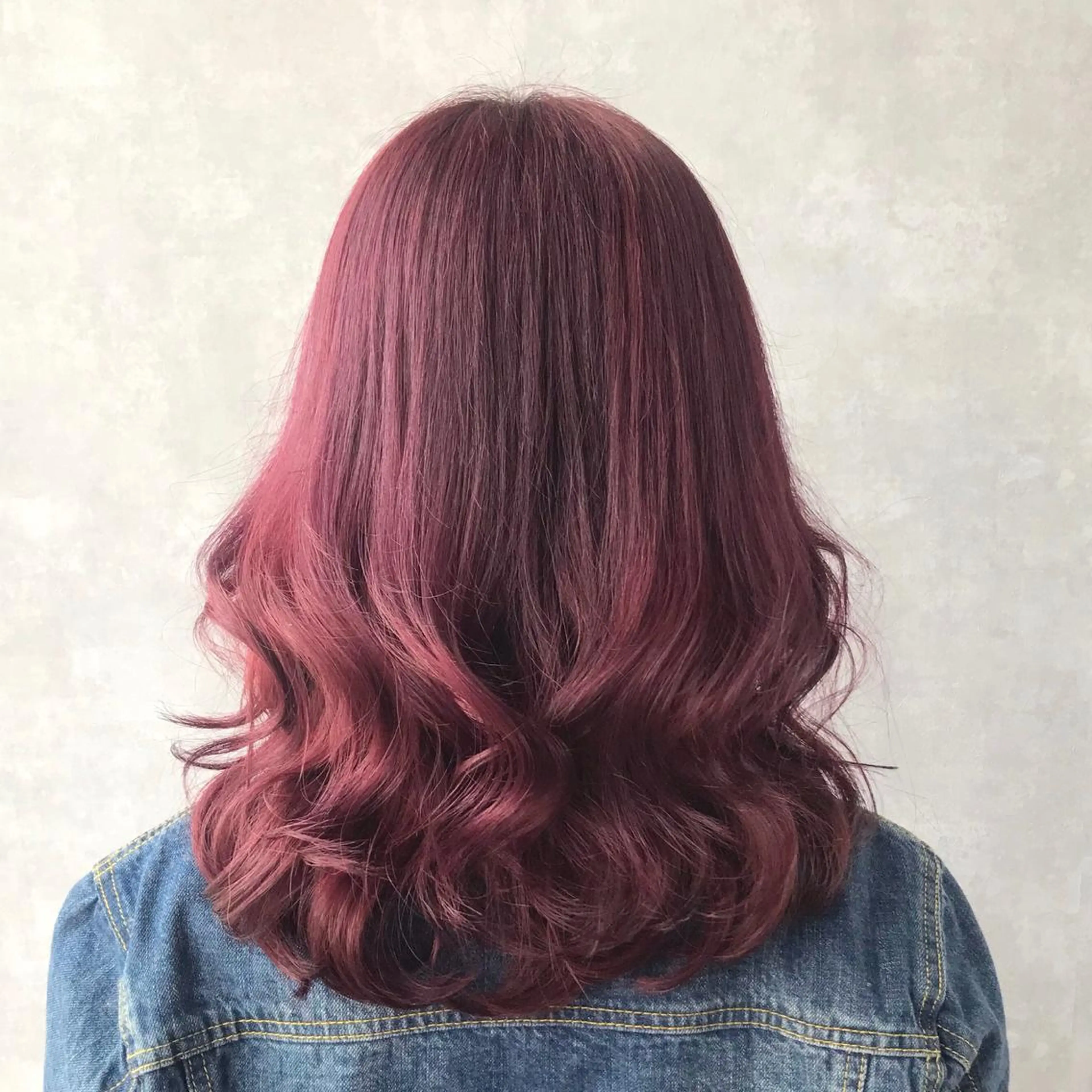 セミロング カラー ブリーチ ピンクカラー タンバルモリ ヨシンモリ ムルギョル巻き K-POP好き美容師 🇰🇷Kai.Yのヘアスタイル