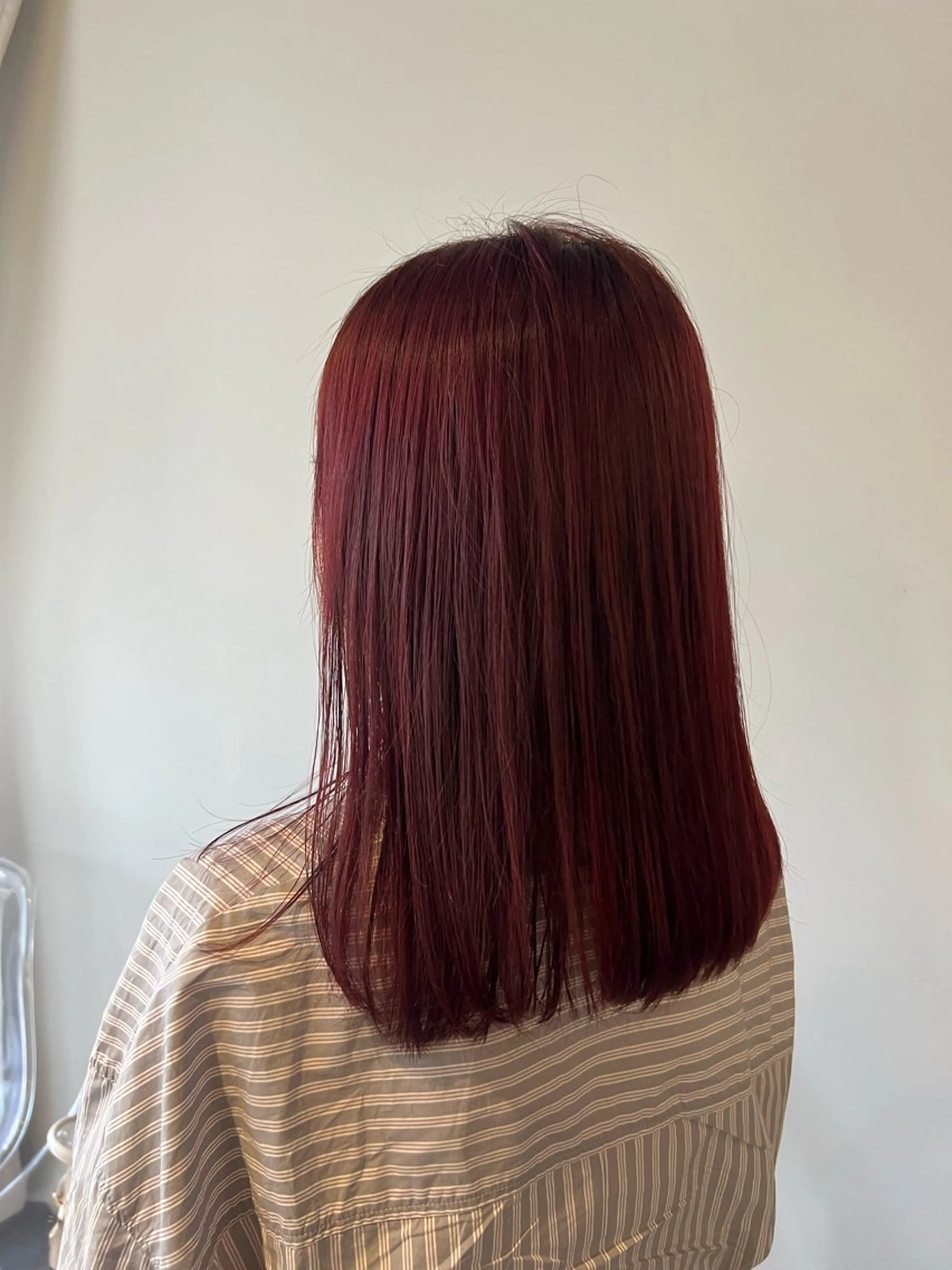 セミロング piilo／ 岩花梨乃のヘアスタイル